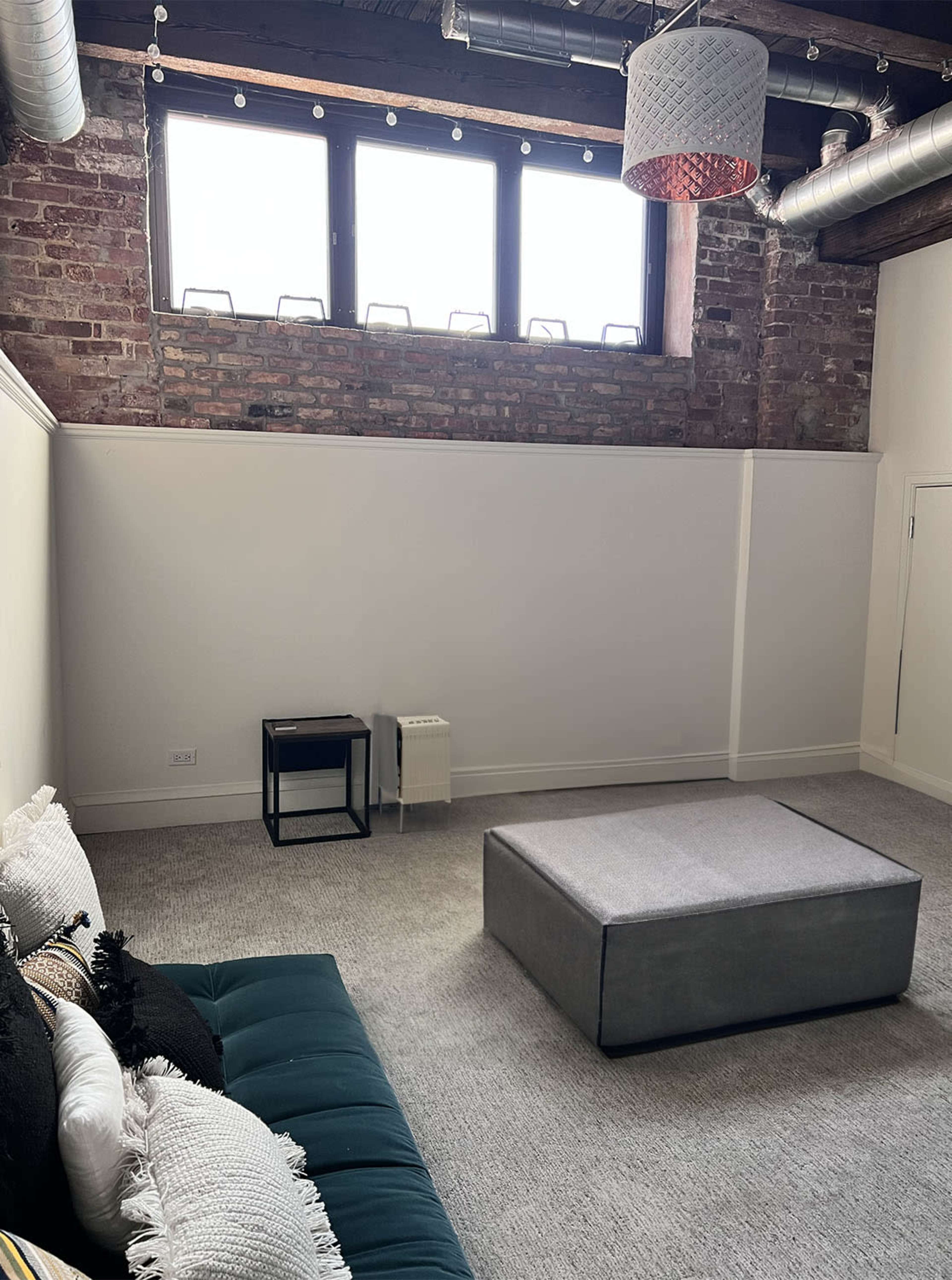 Downtown Spacious Industrial-Timber Loft Image in Lower West Side, Chicago, IL