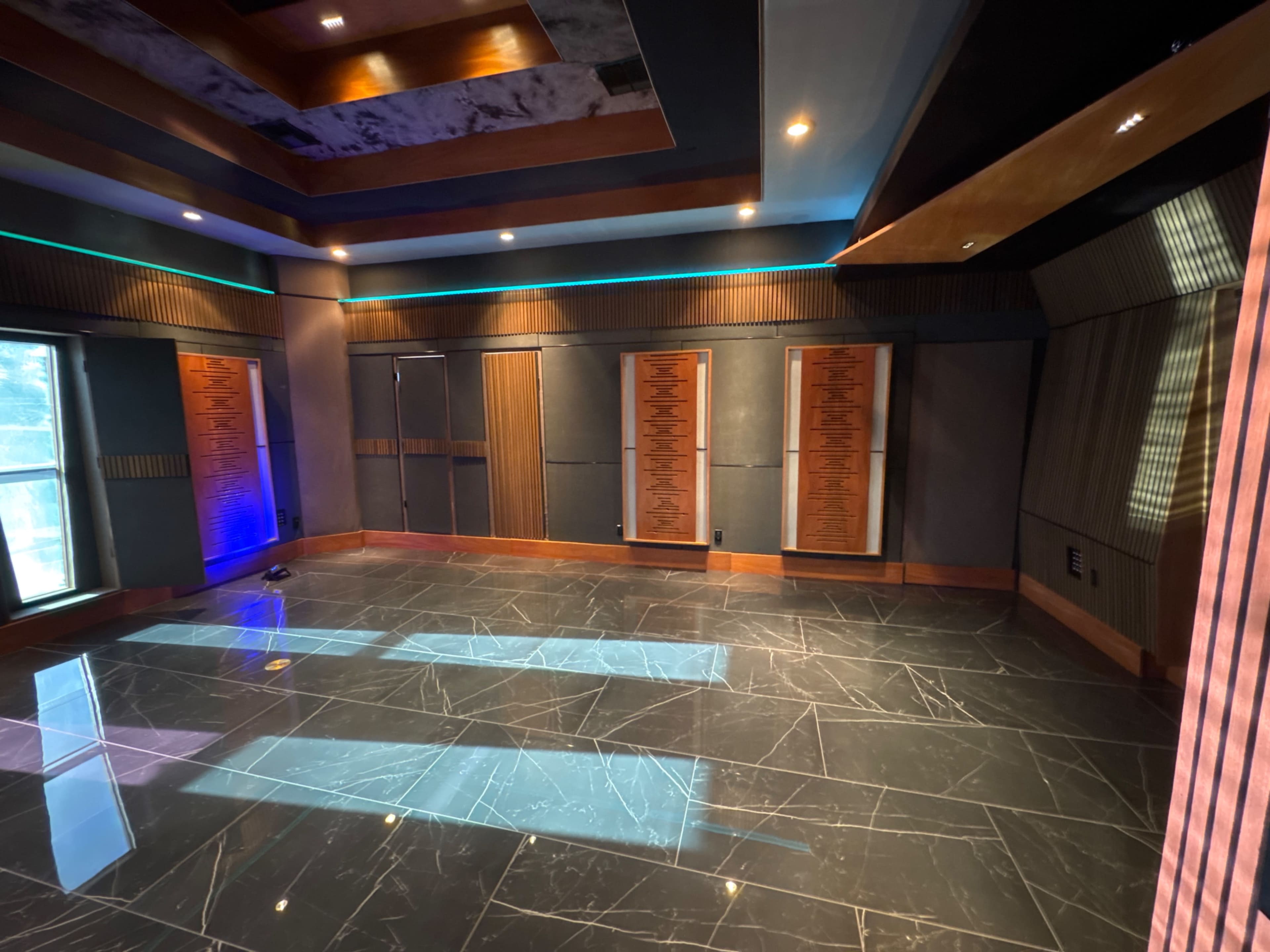 Strip Adjacent Executive Meeting Studio Image in Paradise, Las Vegas, NV