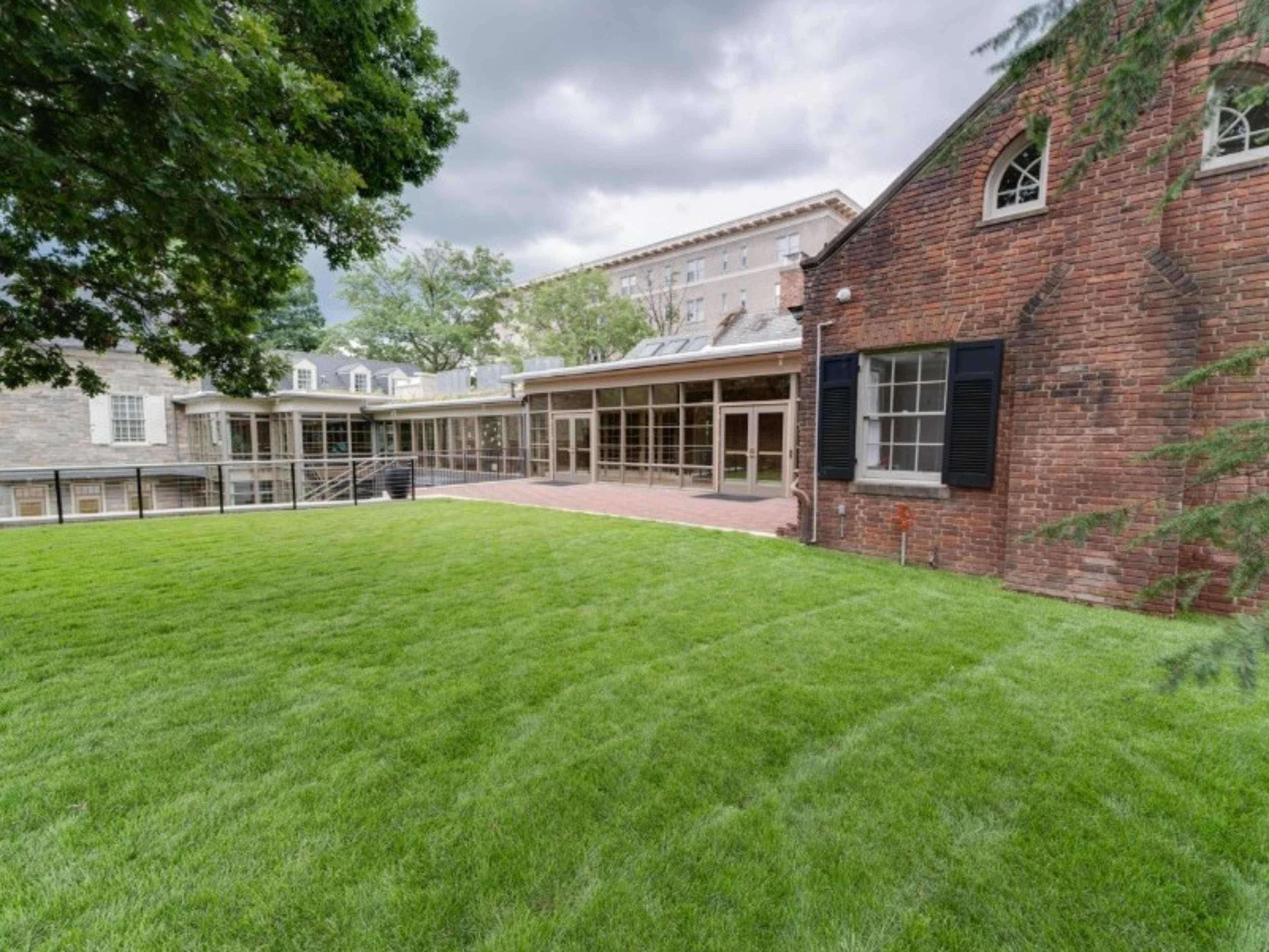 Intimate Garden Space