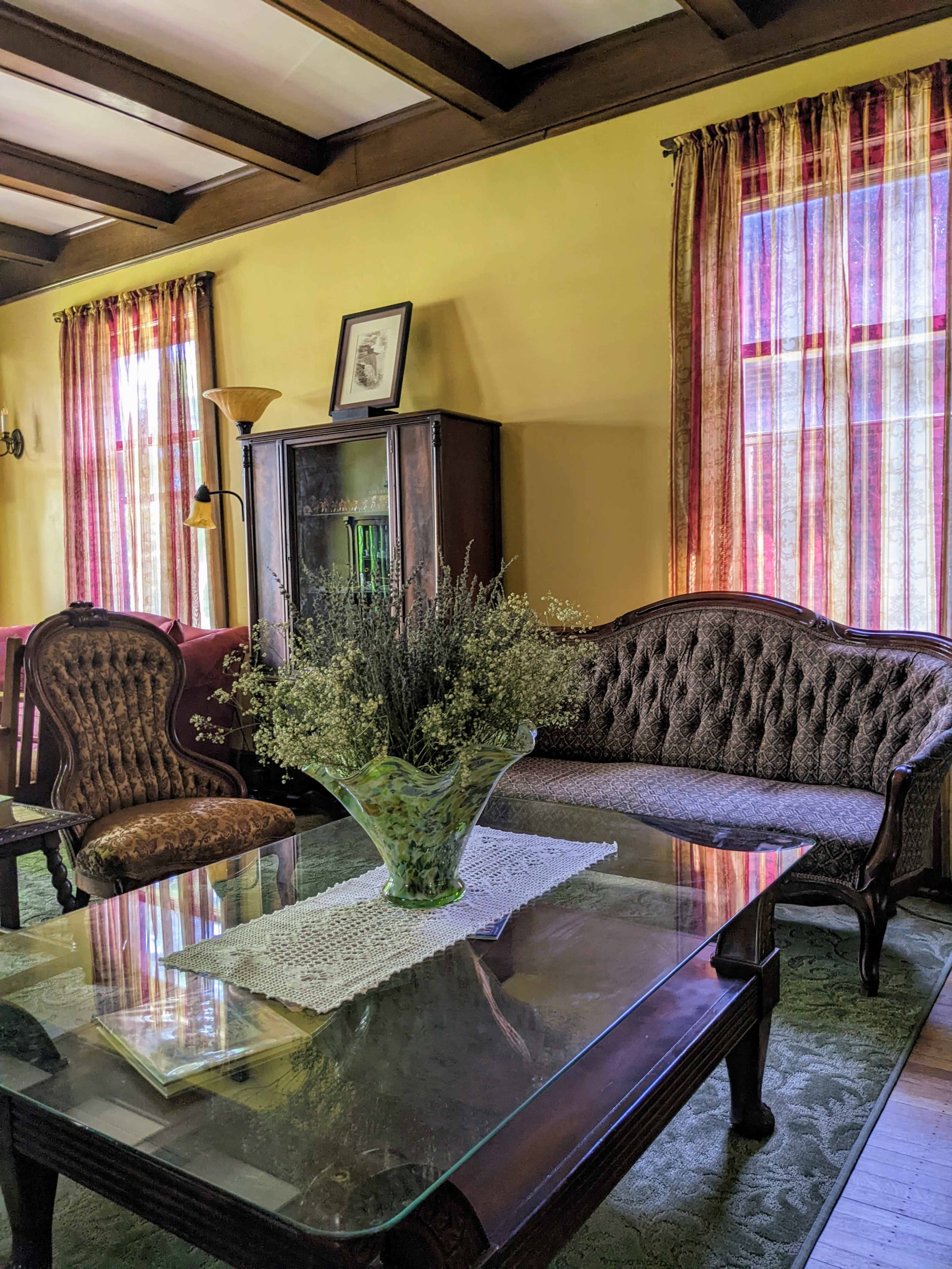 National and State Historic Registered 1913 Arts and Craft Bed and Breakfast 2 Blocks from Niagara Falls State Park Image in Niagara Falls, Niagara Falls, NY