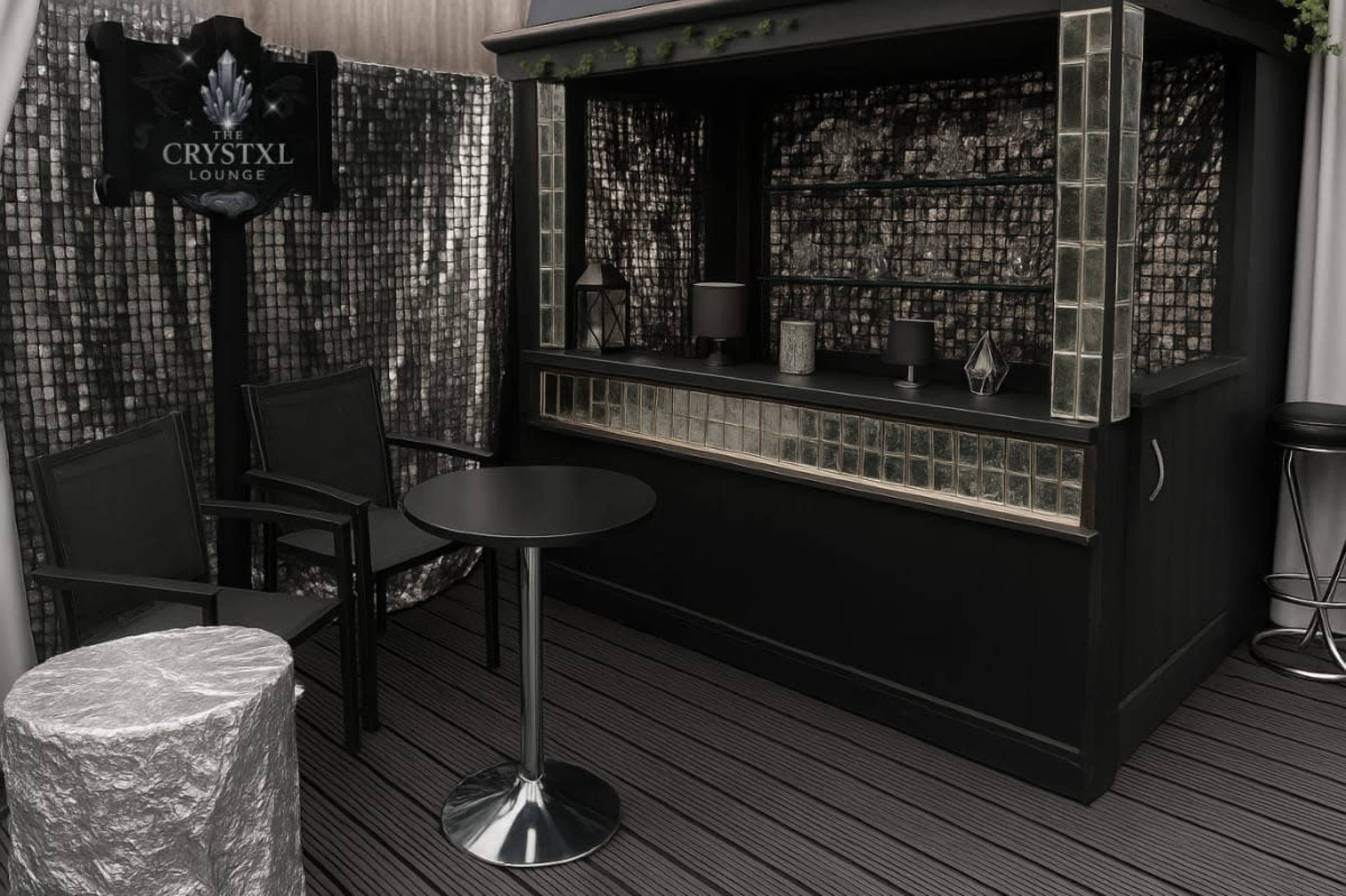 Londons Hidden Gem: A Glam Holistic Hideaway for Vibes and Visionaries Image in East Ham, London, ENG