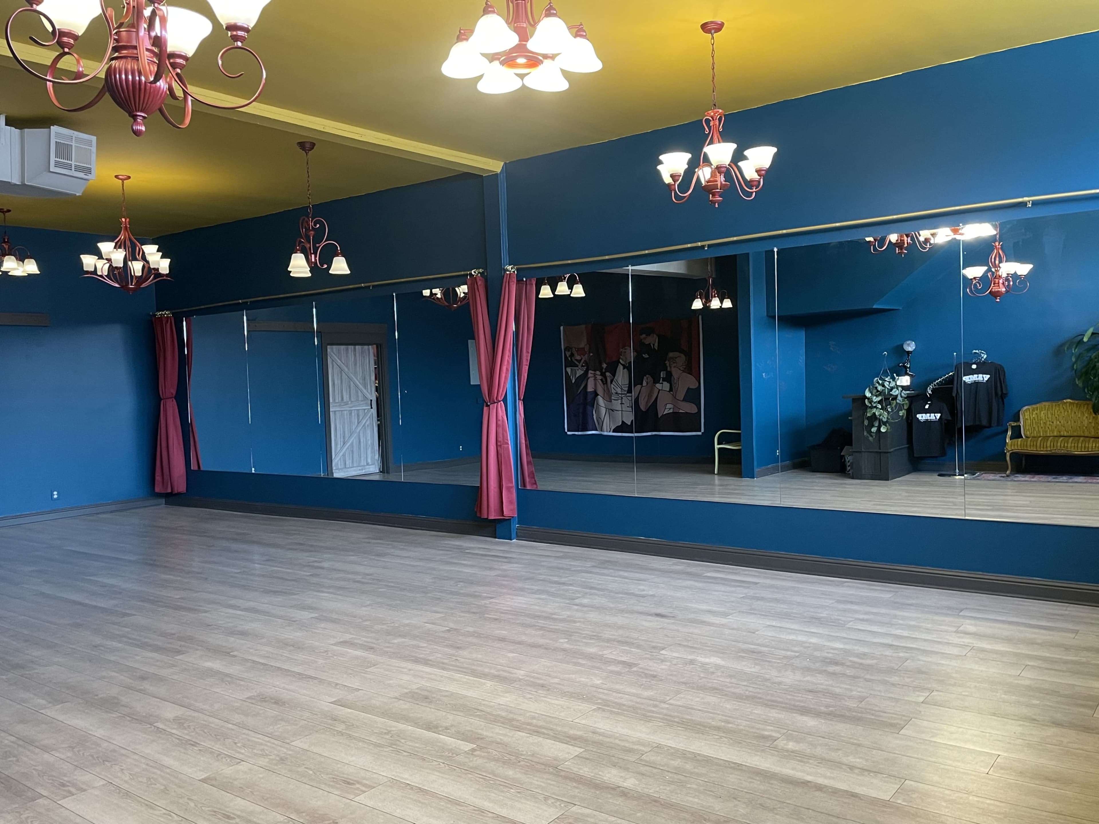 Flexible rehearsal studio on up and coming block Image in Western 49-63, Kansas City, MO