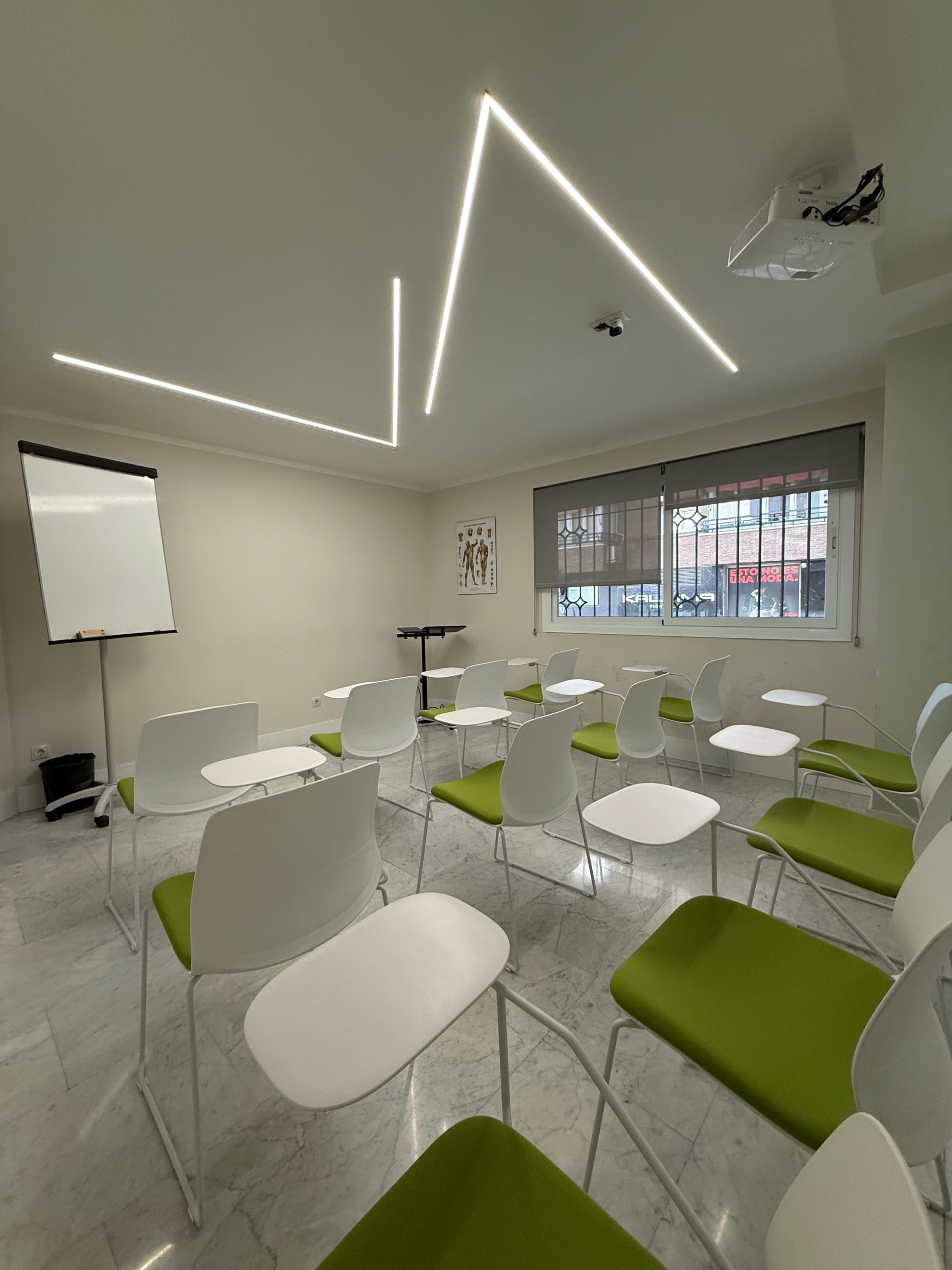 Espacio Aula Modular Ciudad Universitaria Image in Ciudad Universitaria, Madrid, M