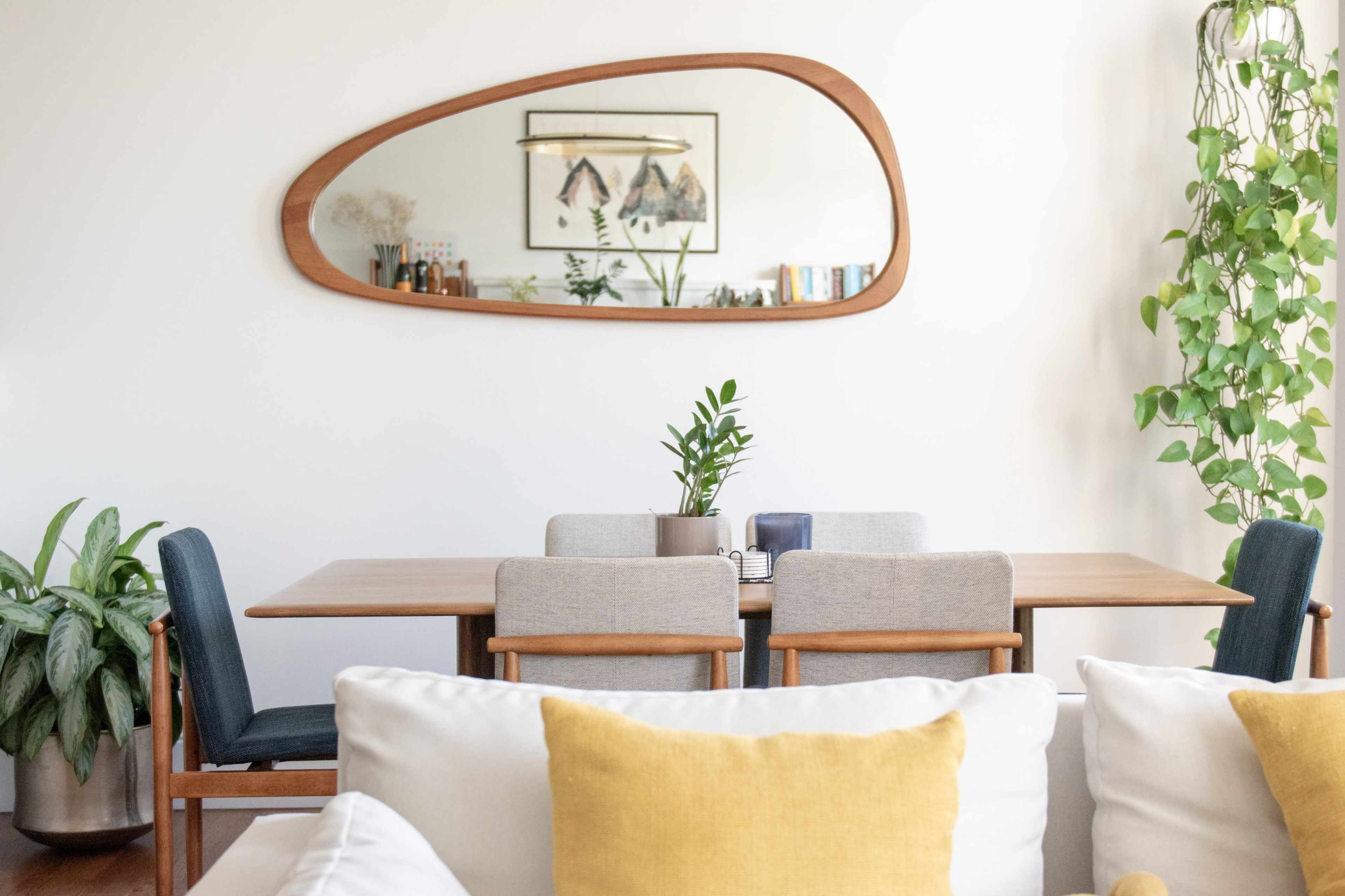Victorian mid century modern apartment Image in Fillmore District, San Francisco, CA