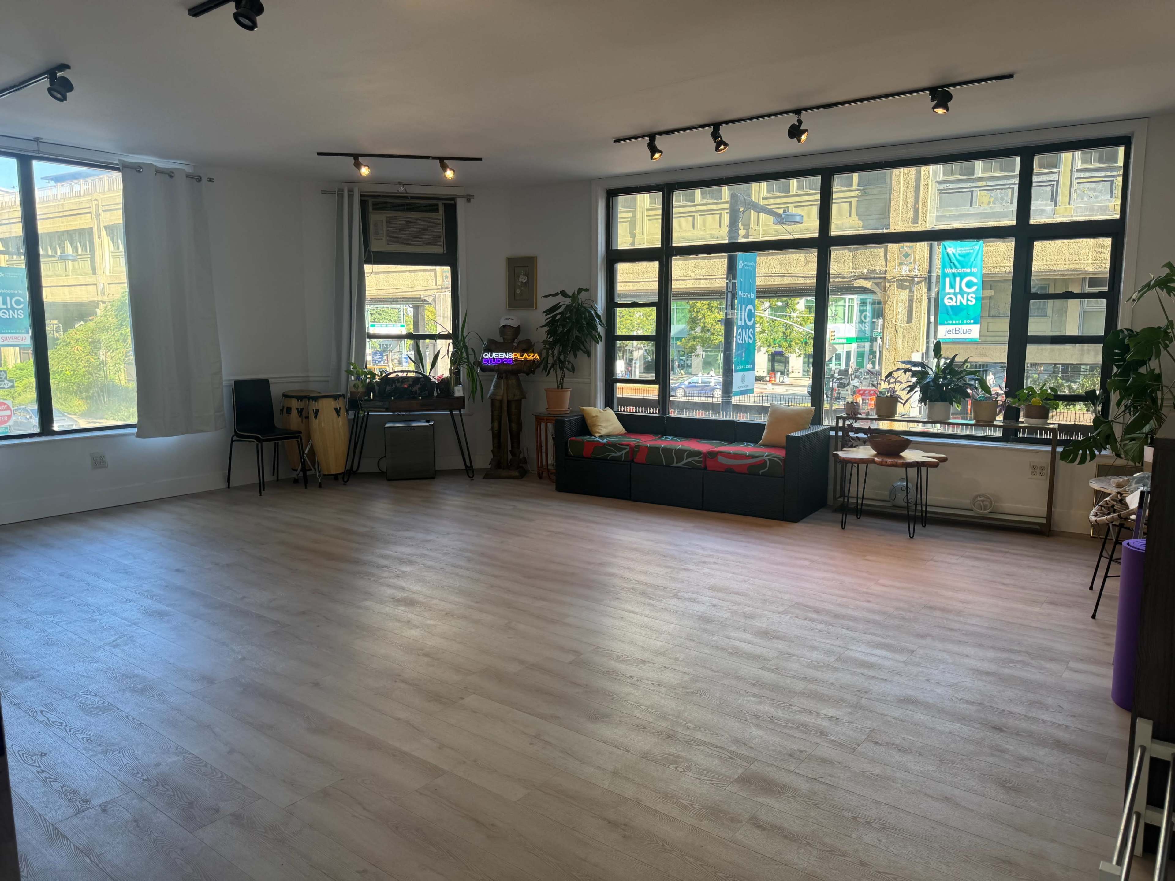 Loft in the heart of Long Island City Image in Long Island City, Long Island City, NY