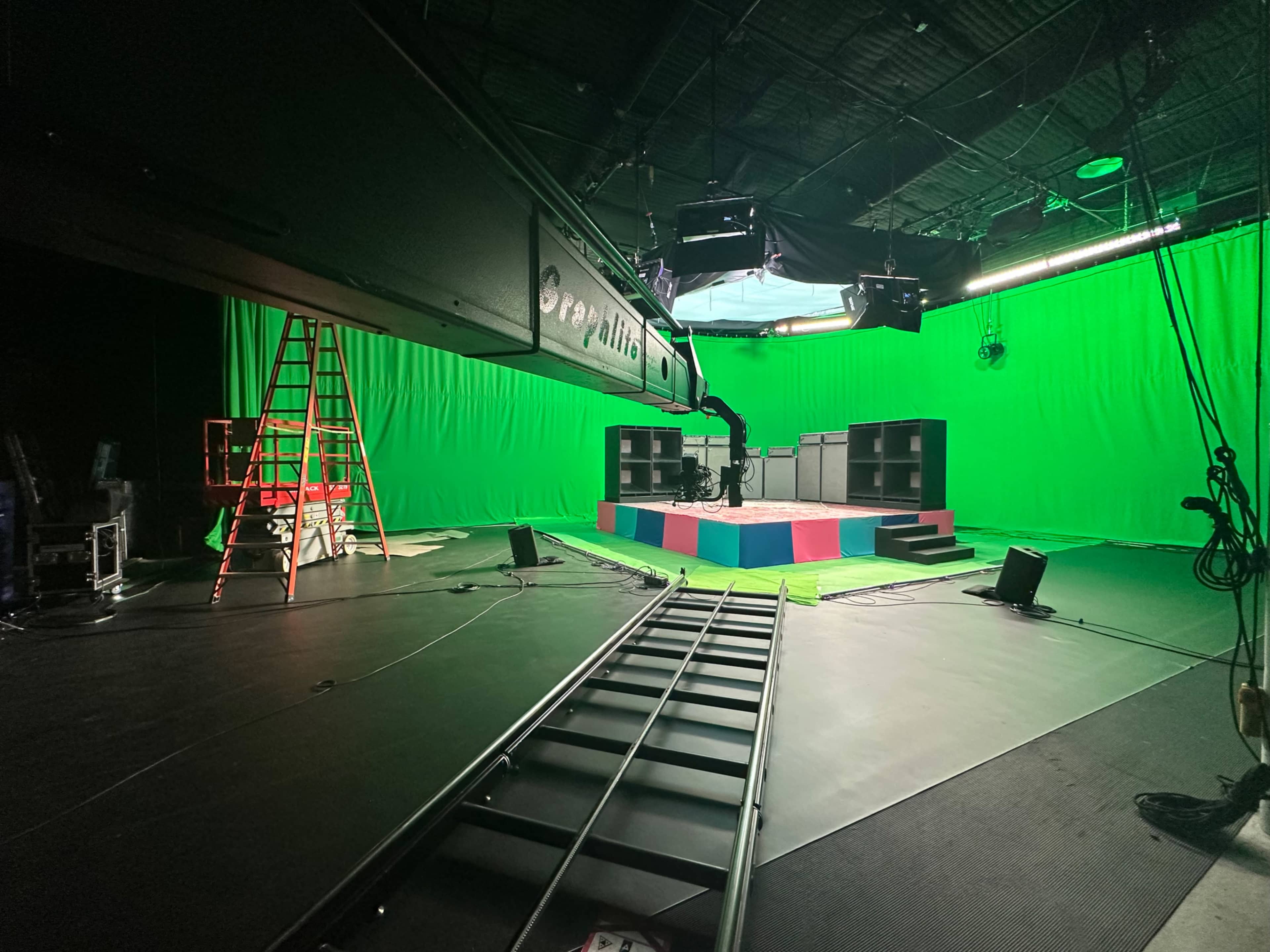 A Very Good Space: 12,500 sq. ft. Motion Picture and Live Stream Soundstage Image in North Hills West, Van Nuys, CA