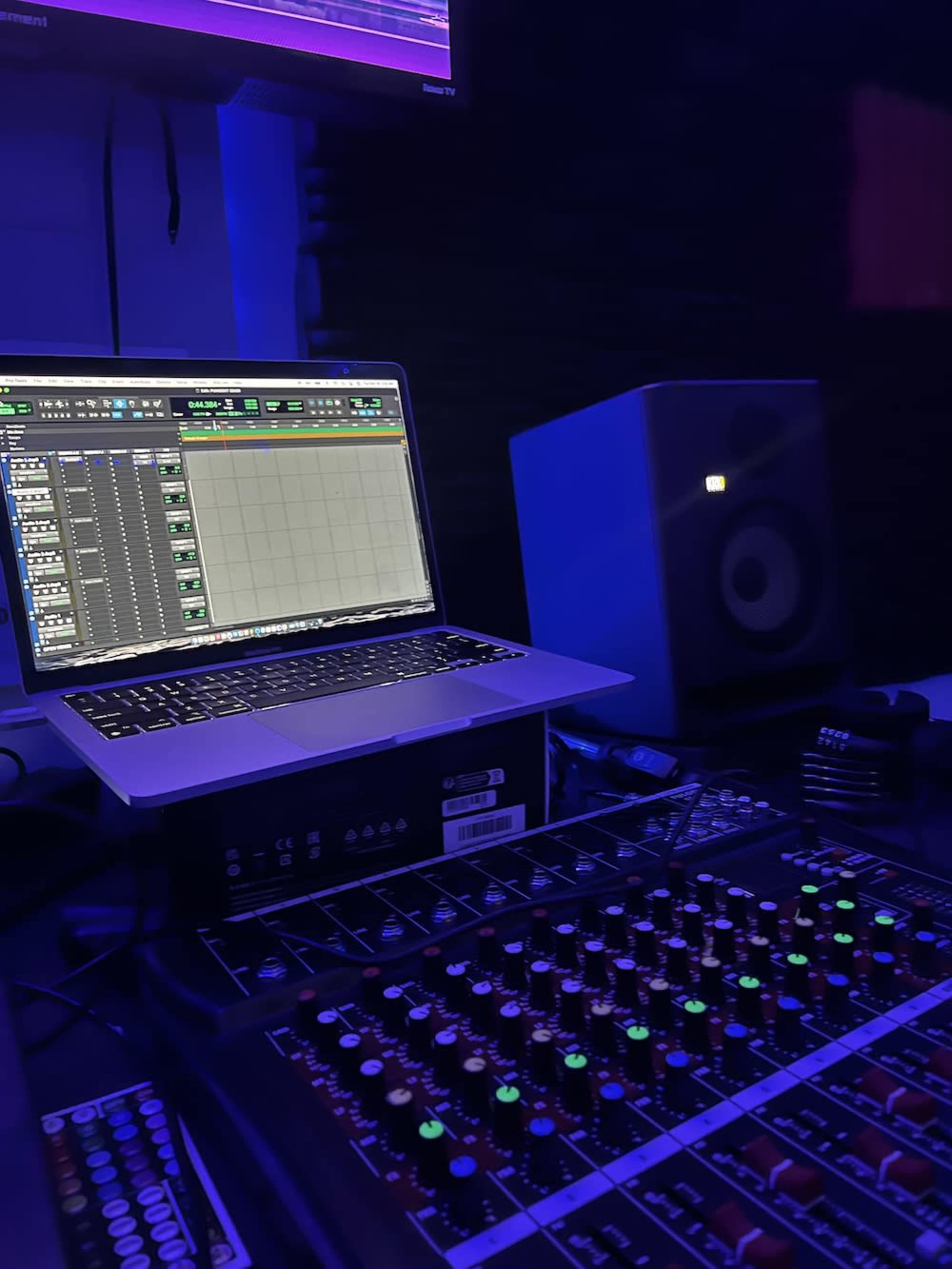 "Urban Studio" Plug & Play 24 hour self service studio Image in Ewing Township, ewing, NJ