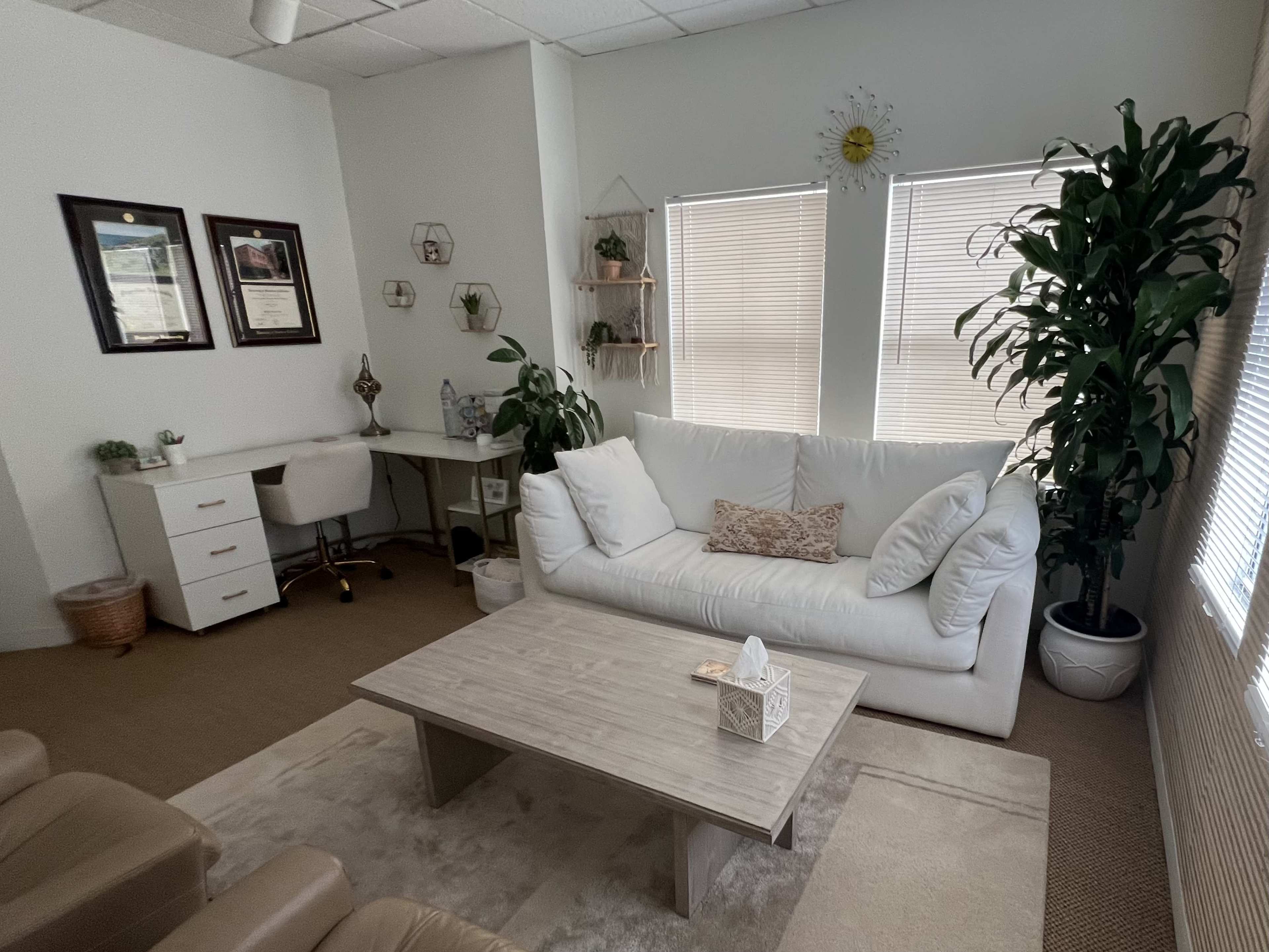 Bright Office Space for Therapist/Counselor in Santa Monica Image in Downtown, Santa Monica, CA