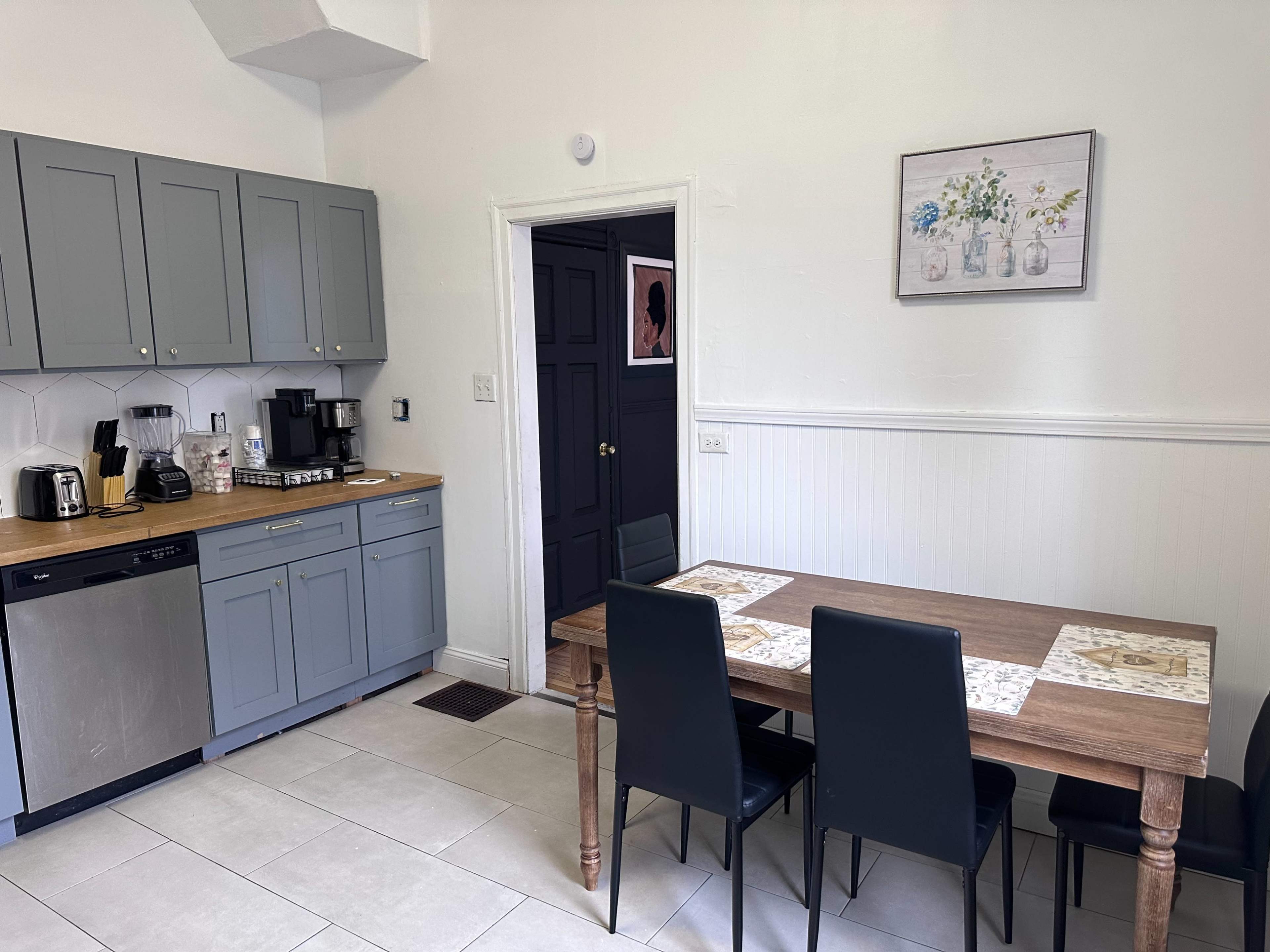 Germnatown Twin with lots of space and Light Image in Northwest Philadelphia, Philadelphia, PA