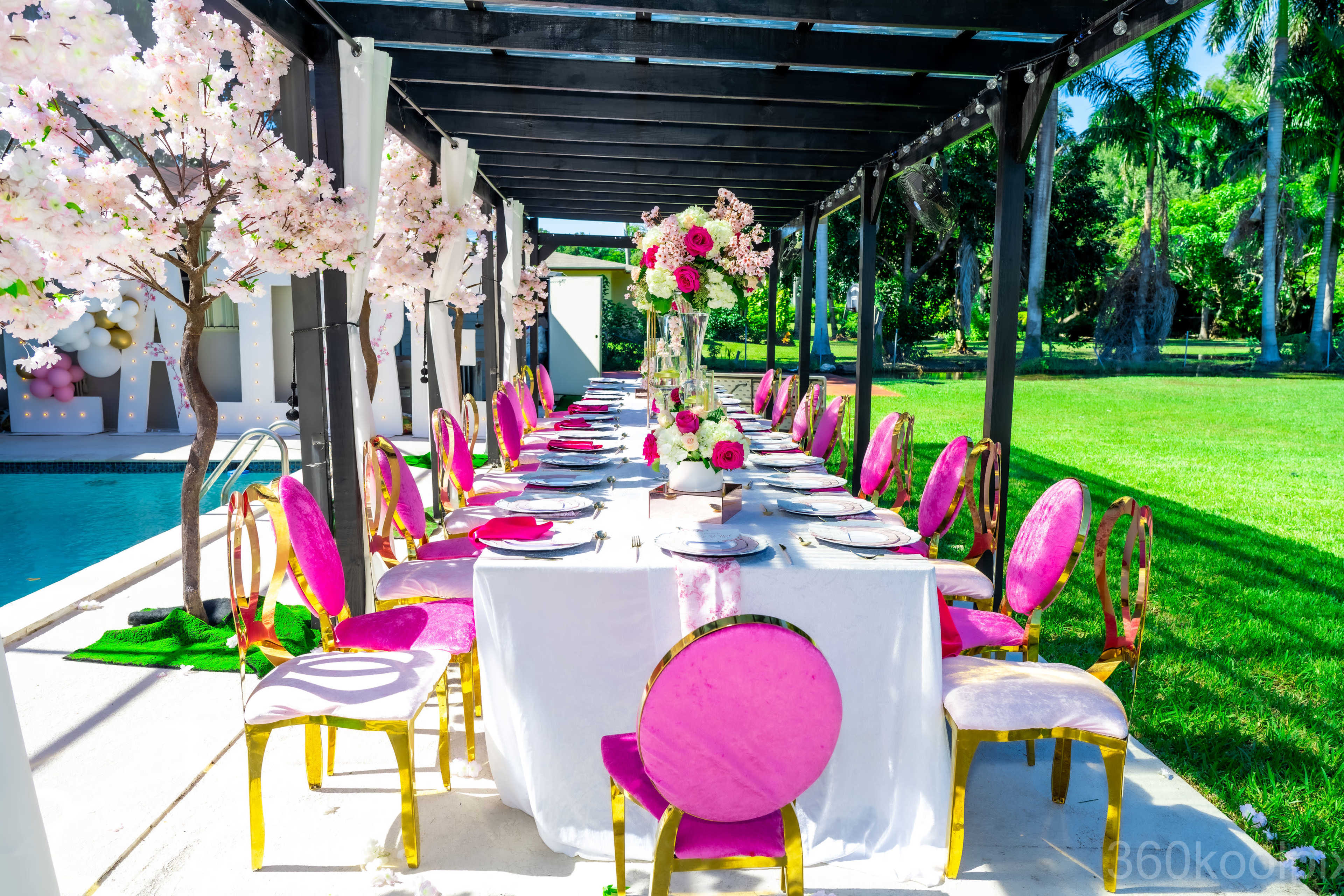 Perfect Outdoor Event Space with Pool & Full Kitchen! Image in , Miami, FL
