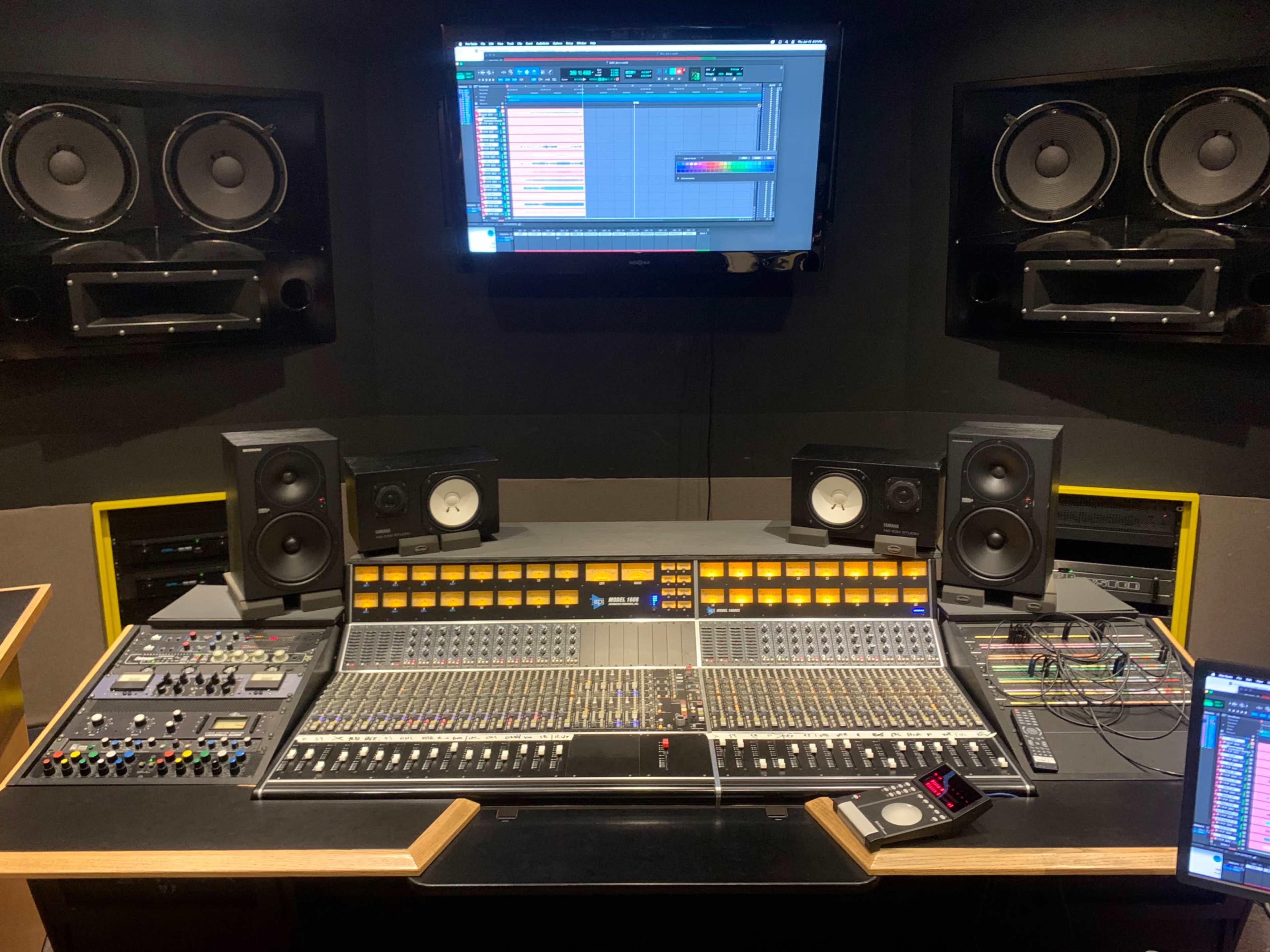 Chill Professional Recording Studio Space near Beach Image in El Segundo, El Segundo, CA