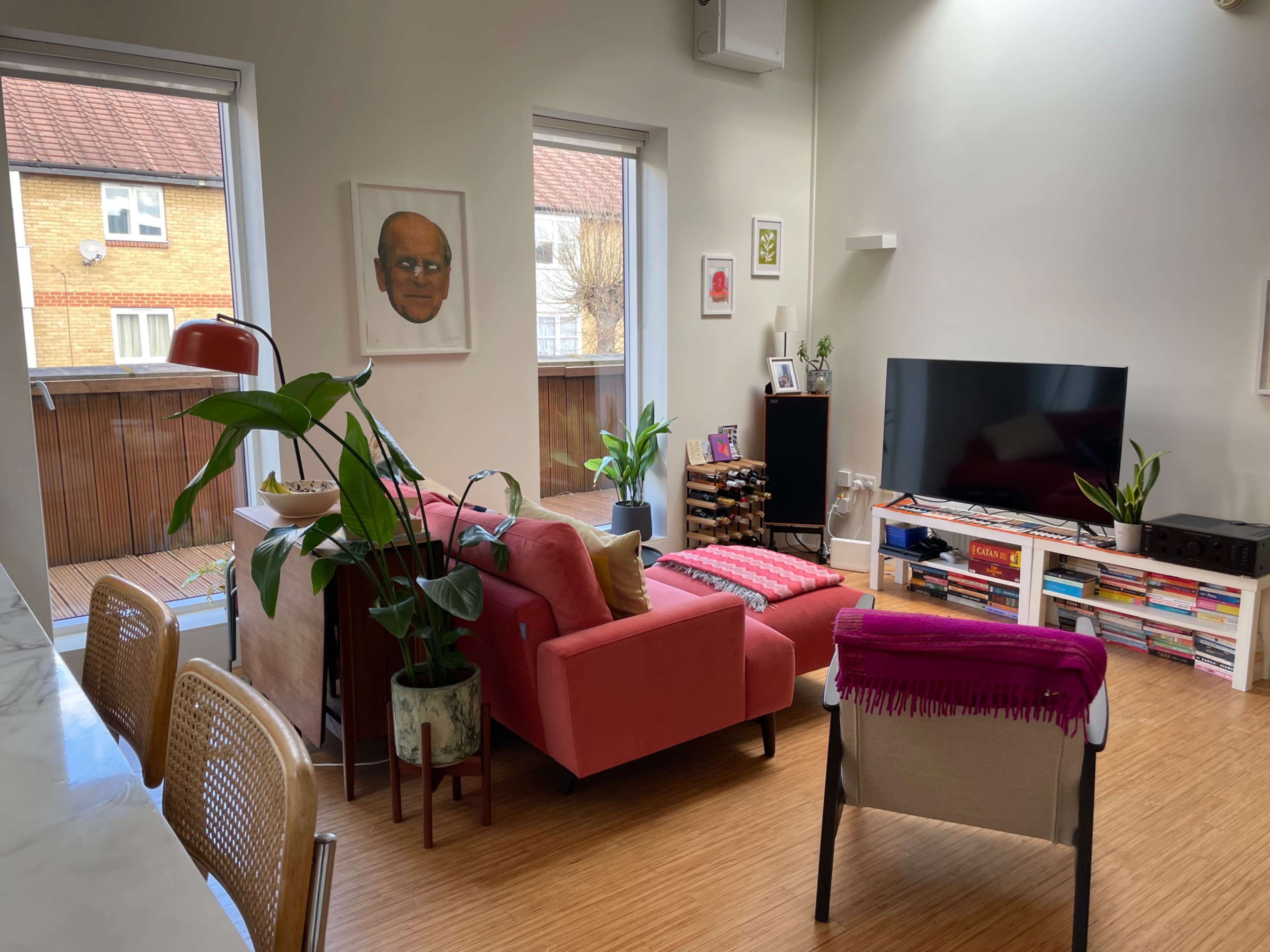 Bright Contemporary Peckham Flat Image in London, London, ENG