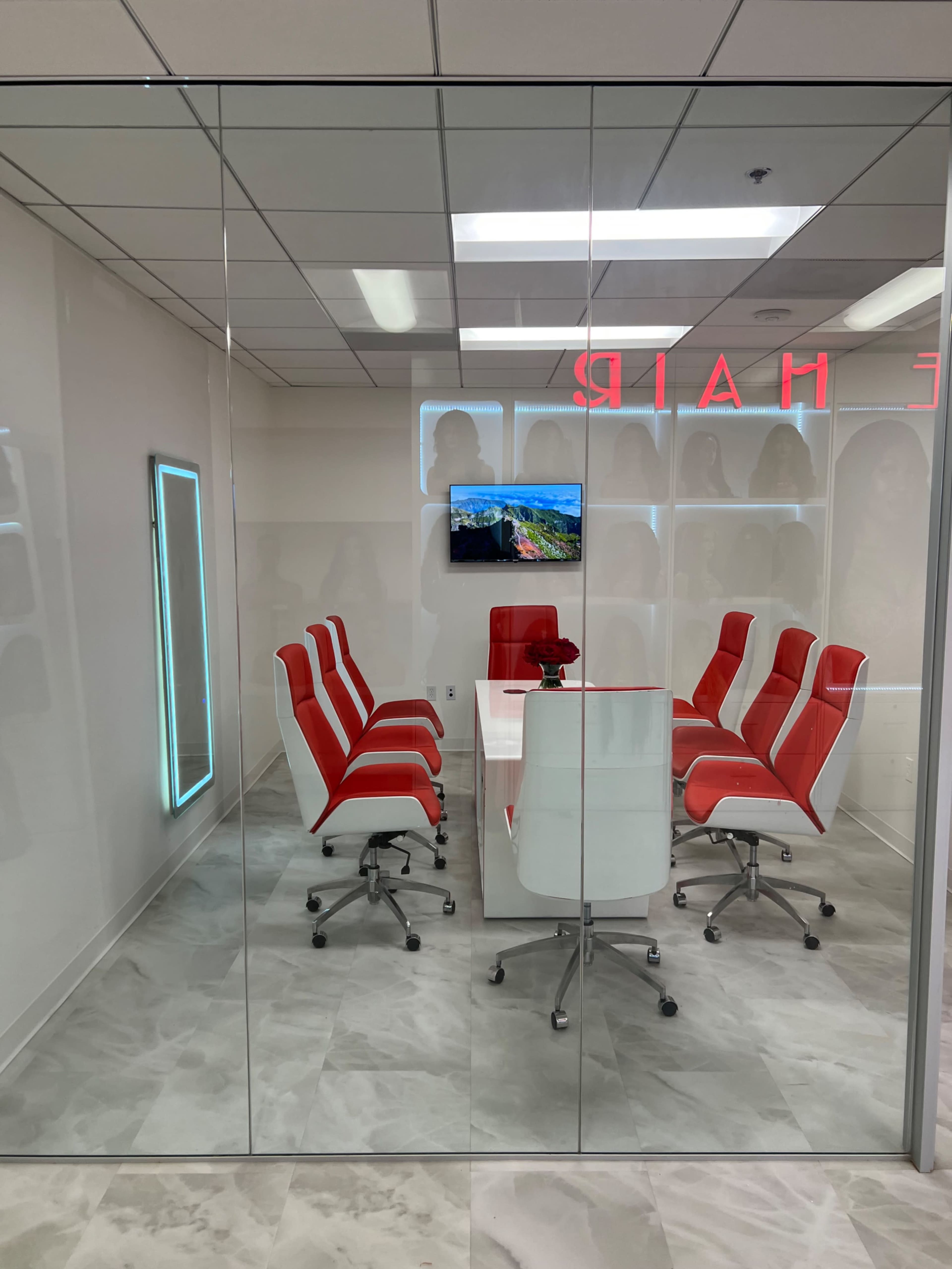 Luxury penthouse salon and wig Image in Woodland Hills, Woodland Hills, CA