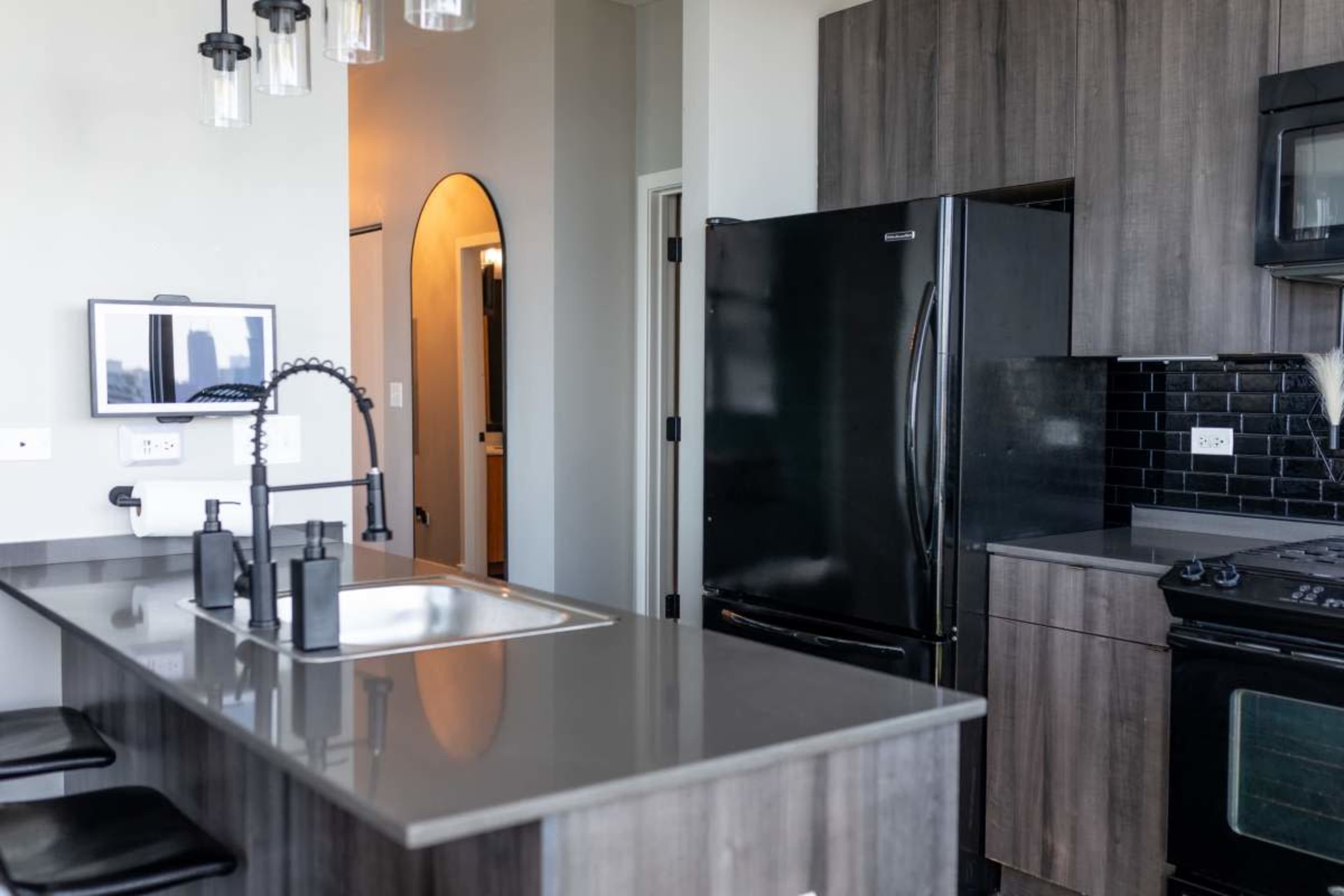 Lux Loop Retreat: Amazing Views, Free Parking Image in Near South Side, Chicago, IL