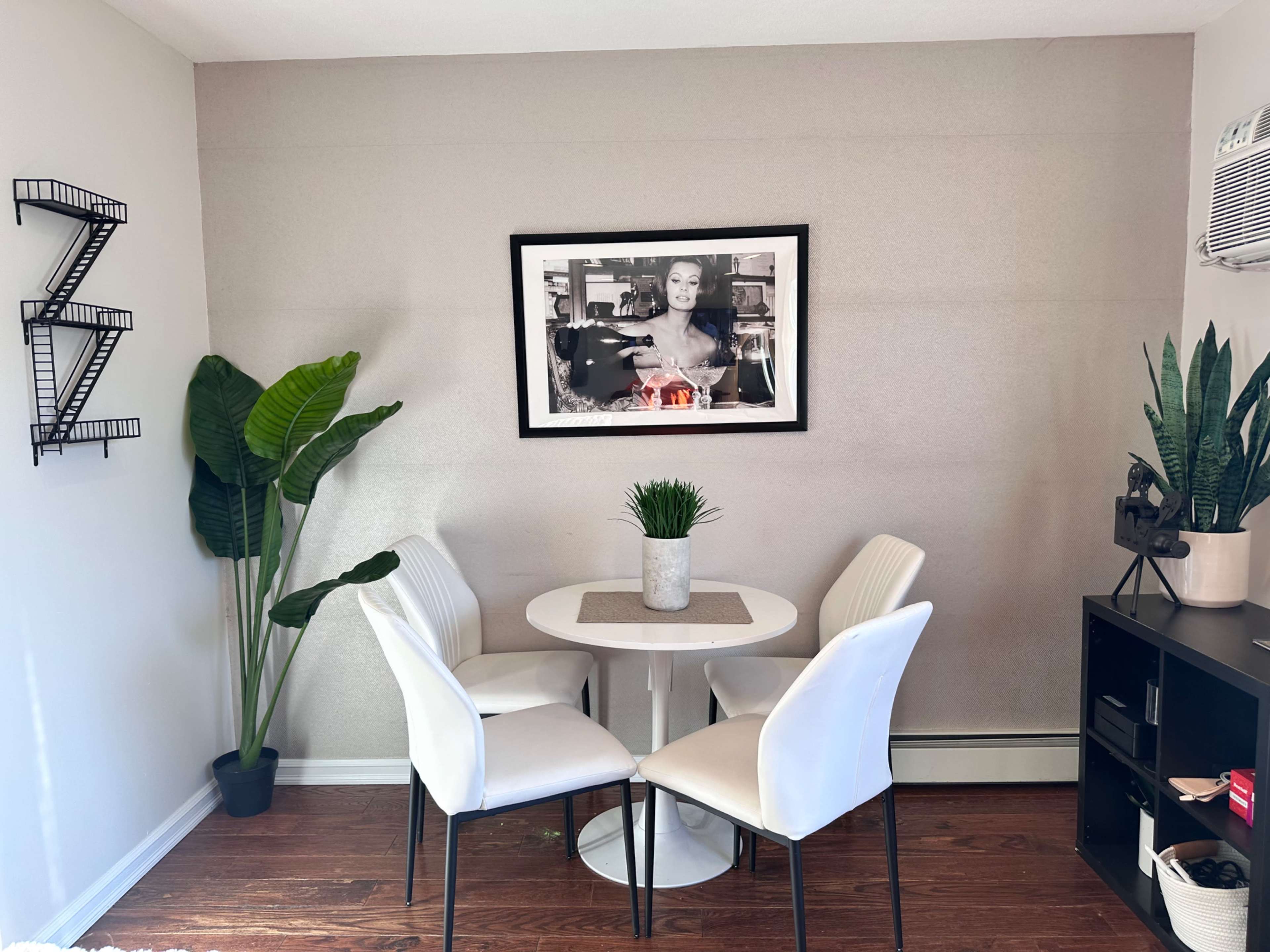 Modern 1 Bedroom Image in Harding Park, Bronx, NY