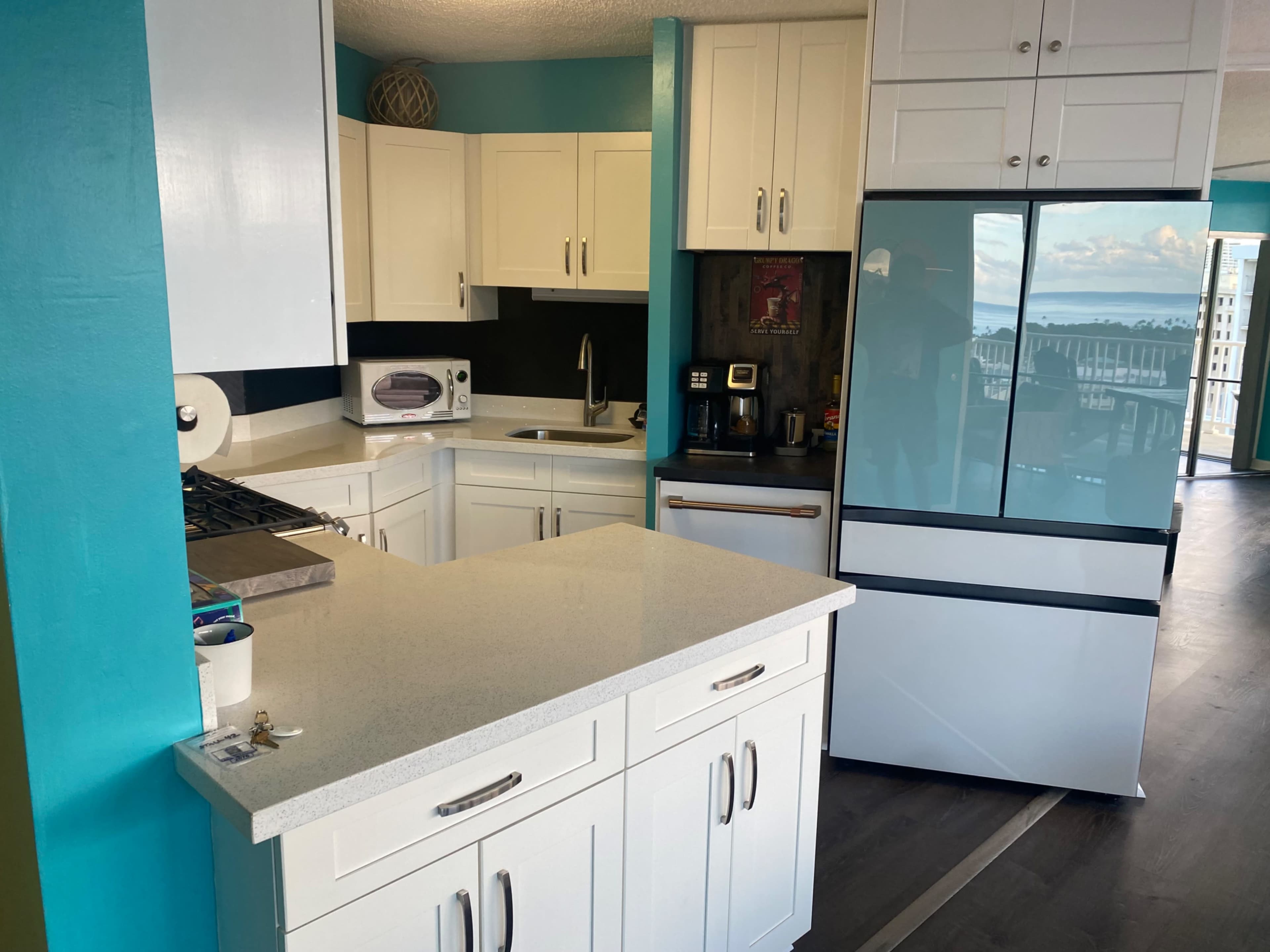 Jetsons Sunset Penthouse - Iconic Birds Nest - Urban Honolulu Dream Location Image in Ala Moana, Honolulu, HI