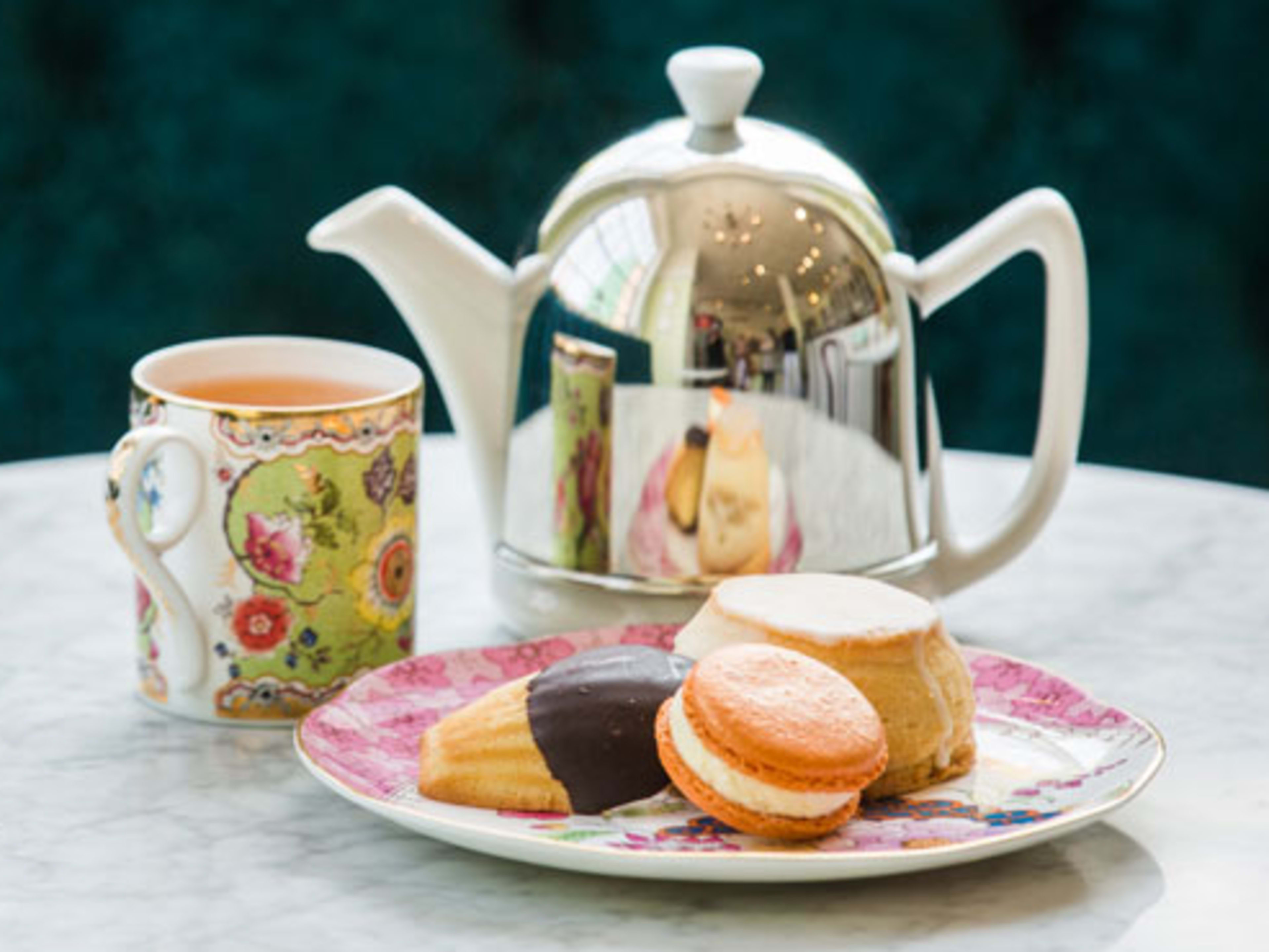 English Tea Service with Cookie/Scone Platter
