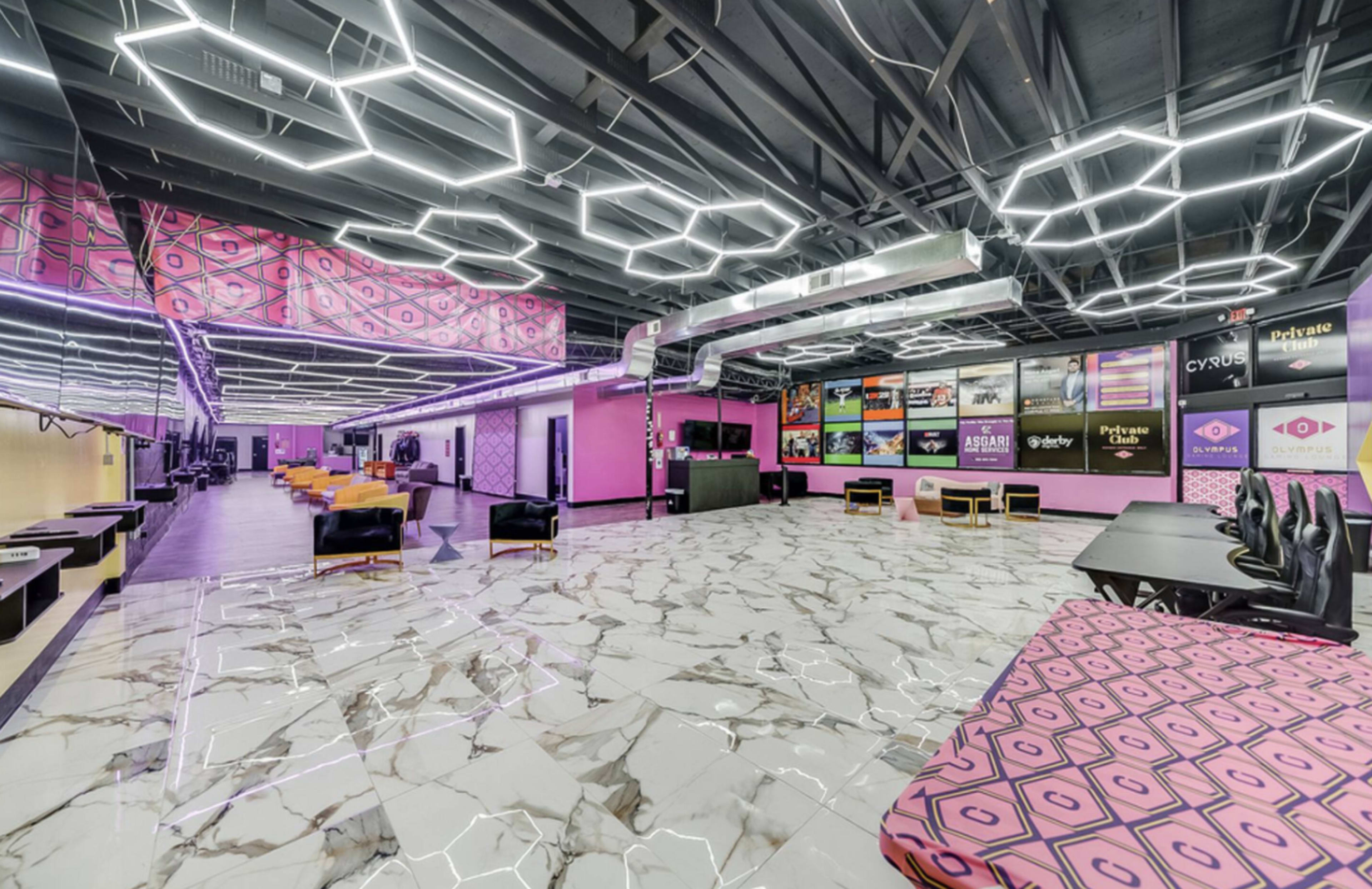 Louisville’s Premier Luxury Gaming Lounge for Corporate Events, Private Parties & Immersive Experiences Image in Shively, Louisville, KY