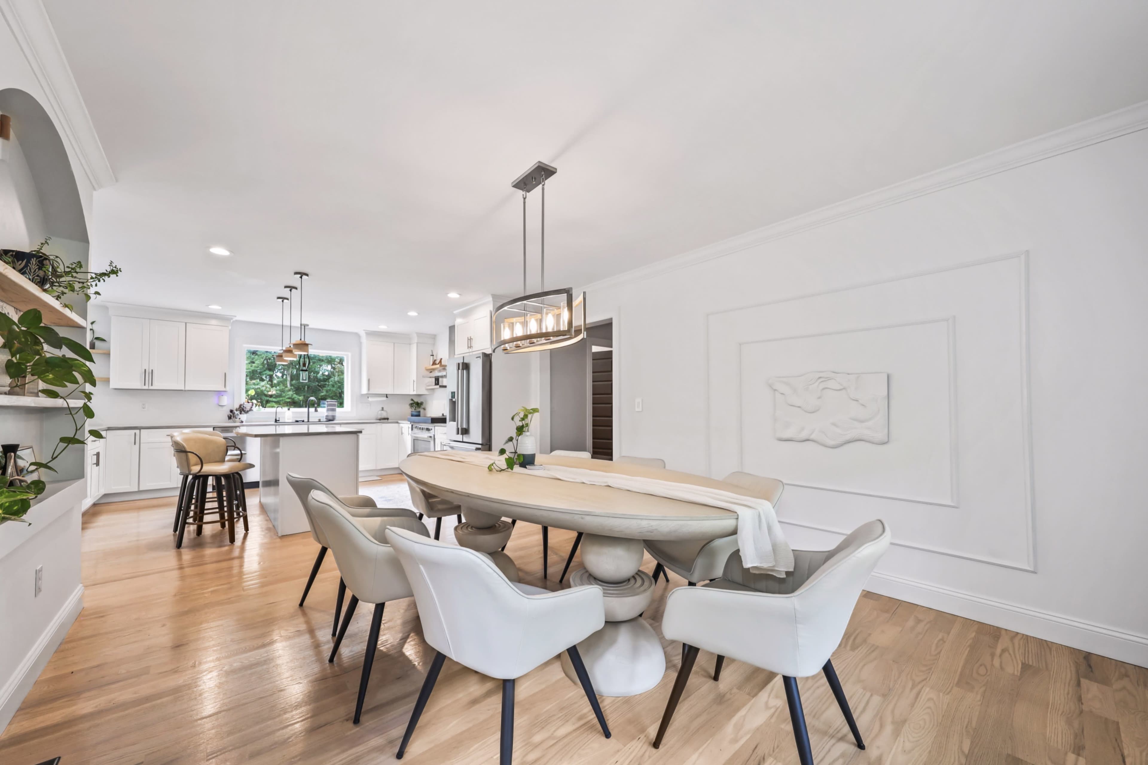 Roomy Colonial- Seasonal Lake Views Image in Wolcott, Wolcott, CT