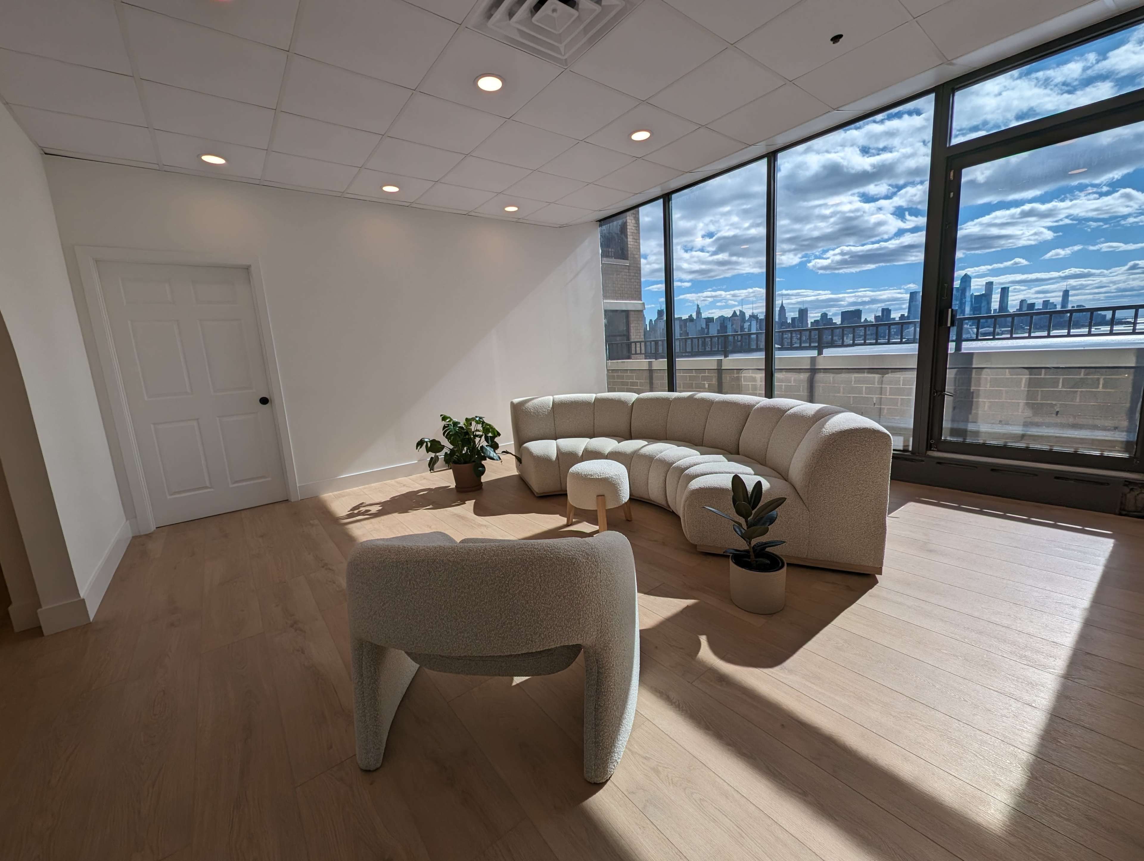 (PROPERTY FOR SALE) Studio With Balcony & Stunning View | Photo & Video Shoots | Podcasts | Wellness/Massage/Therapy Image in Guttenberg, Guttenberg, NJ