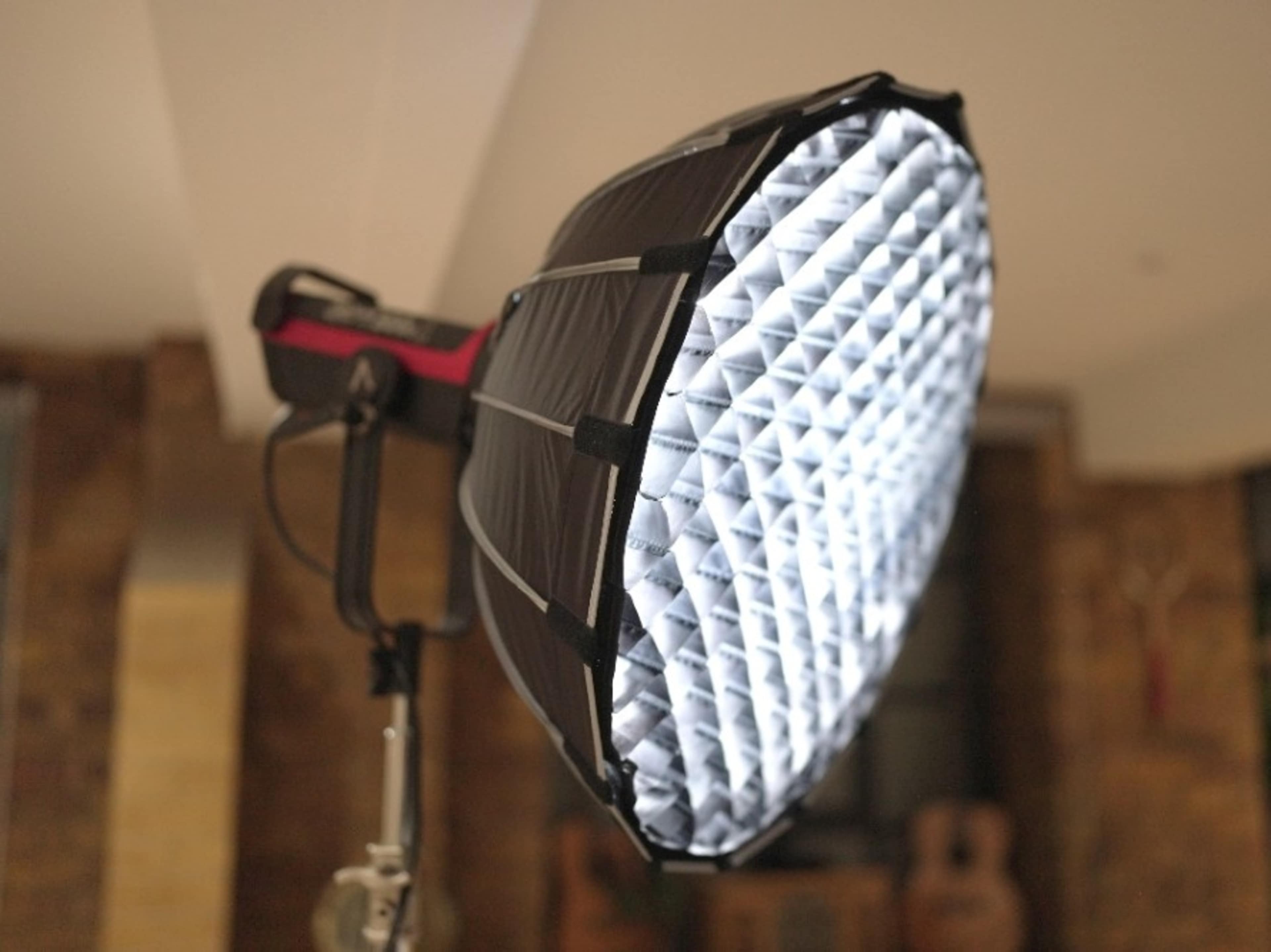 Aputure COB 300dII + Light Dome