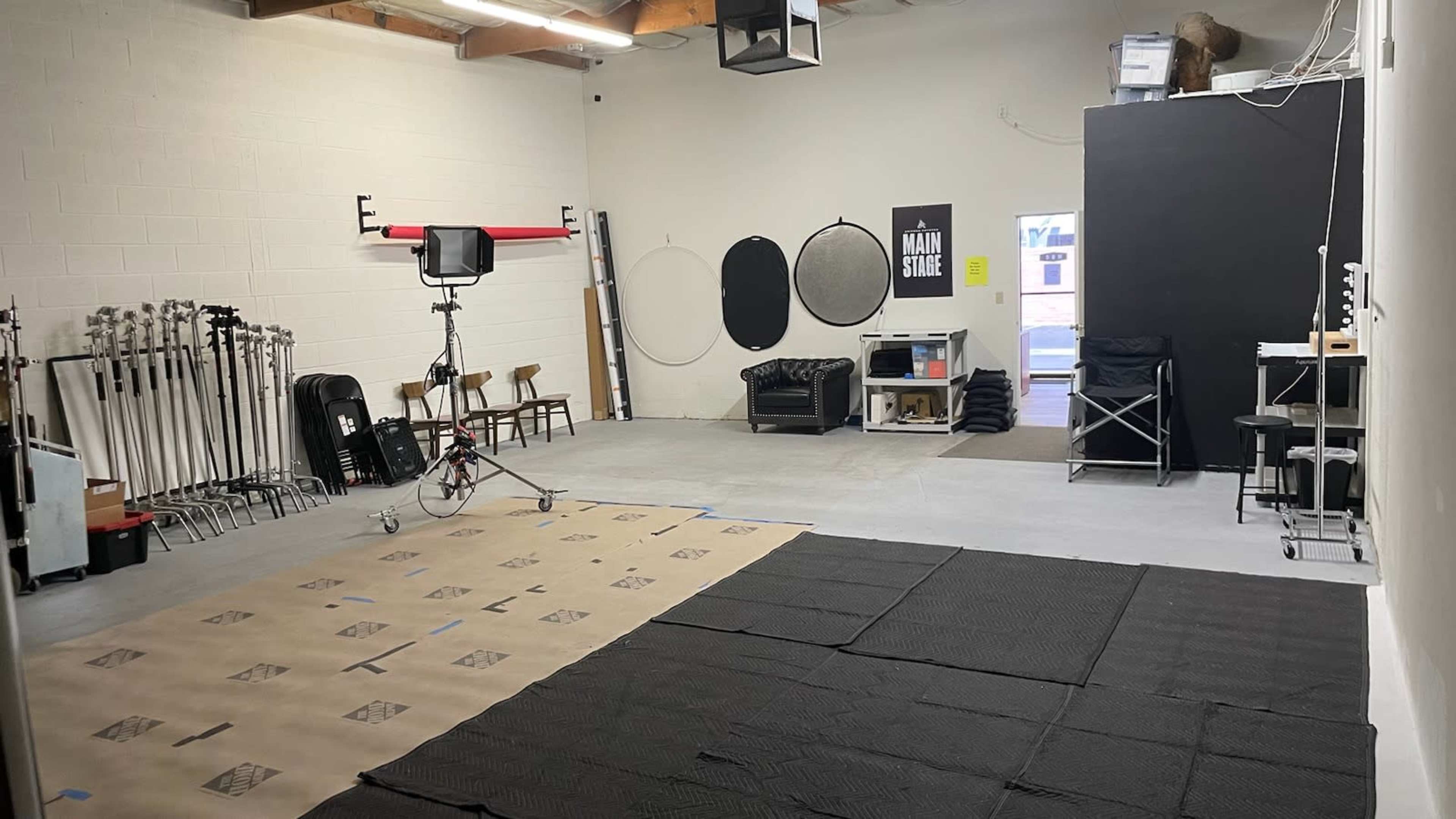 Centrally located industrial hybrid studio space located in Tempe AZ Image in Tempe, Tempe, AZ