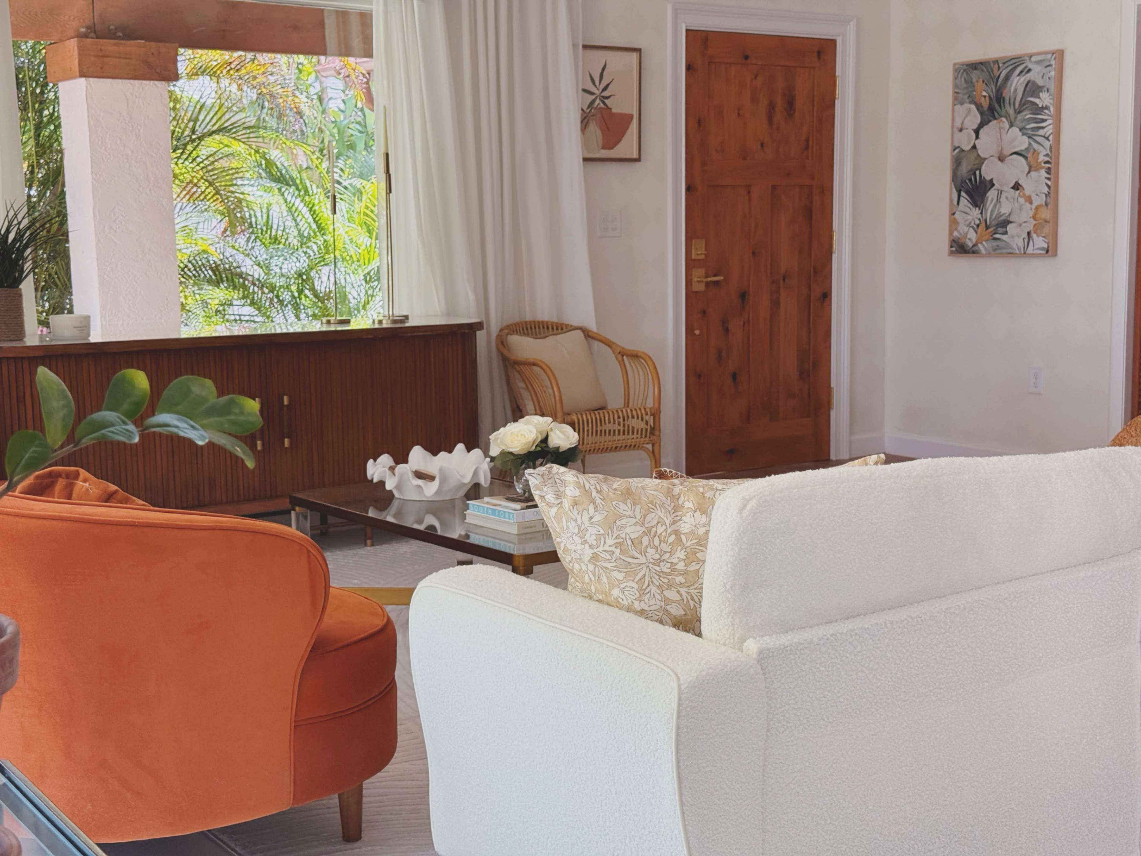 Waterfront Midcentury-Modern Villa Image in North Central, hollywood, FL