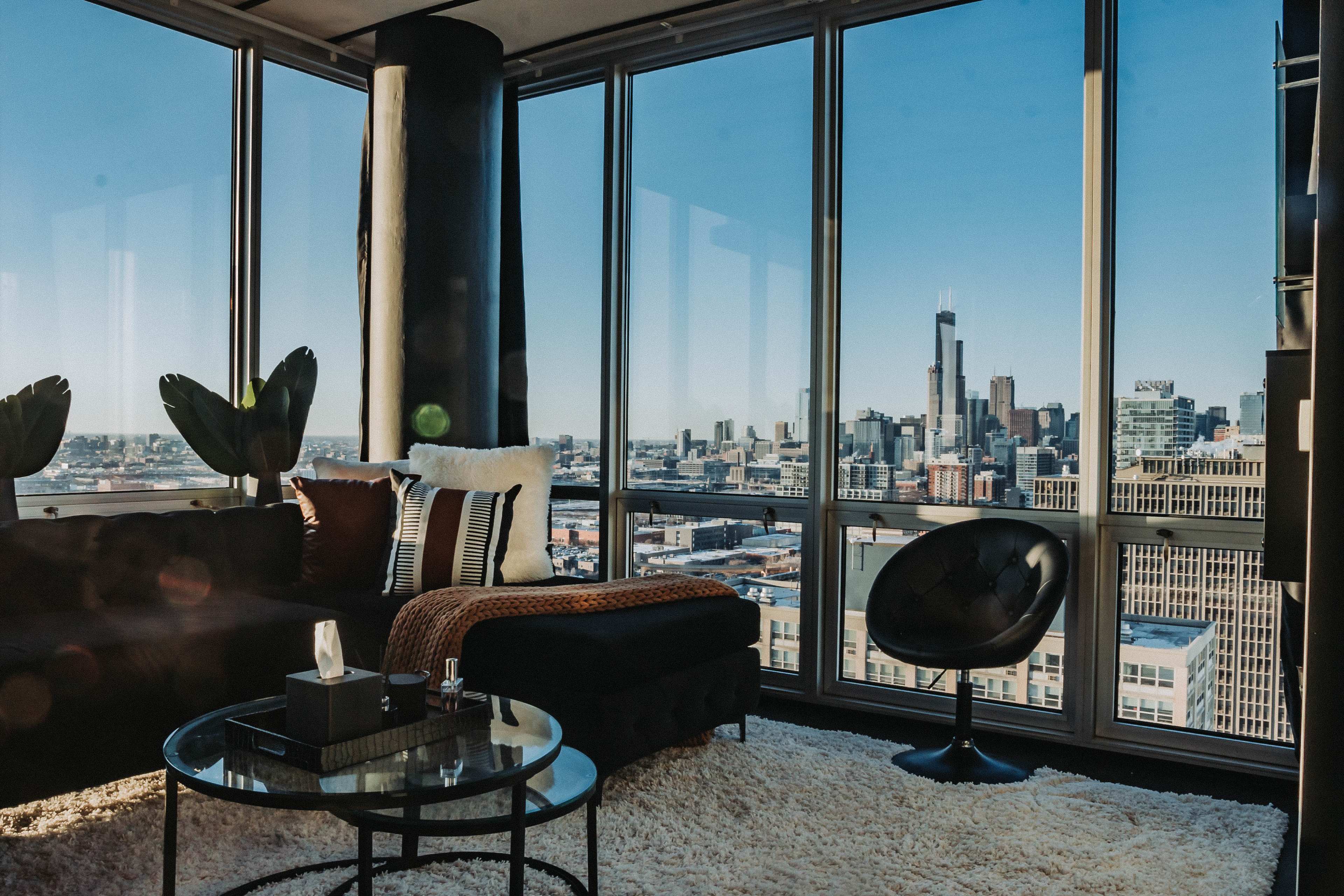 South Loop Trendy Flat | Amazing Views Image in Near South Side, Chicago, IL