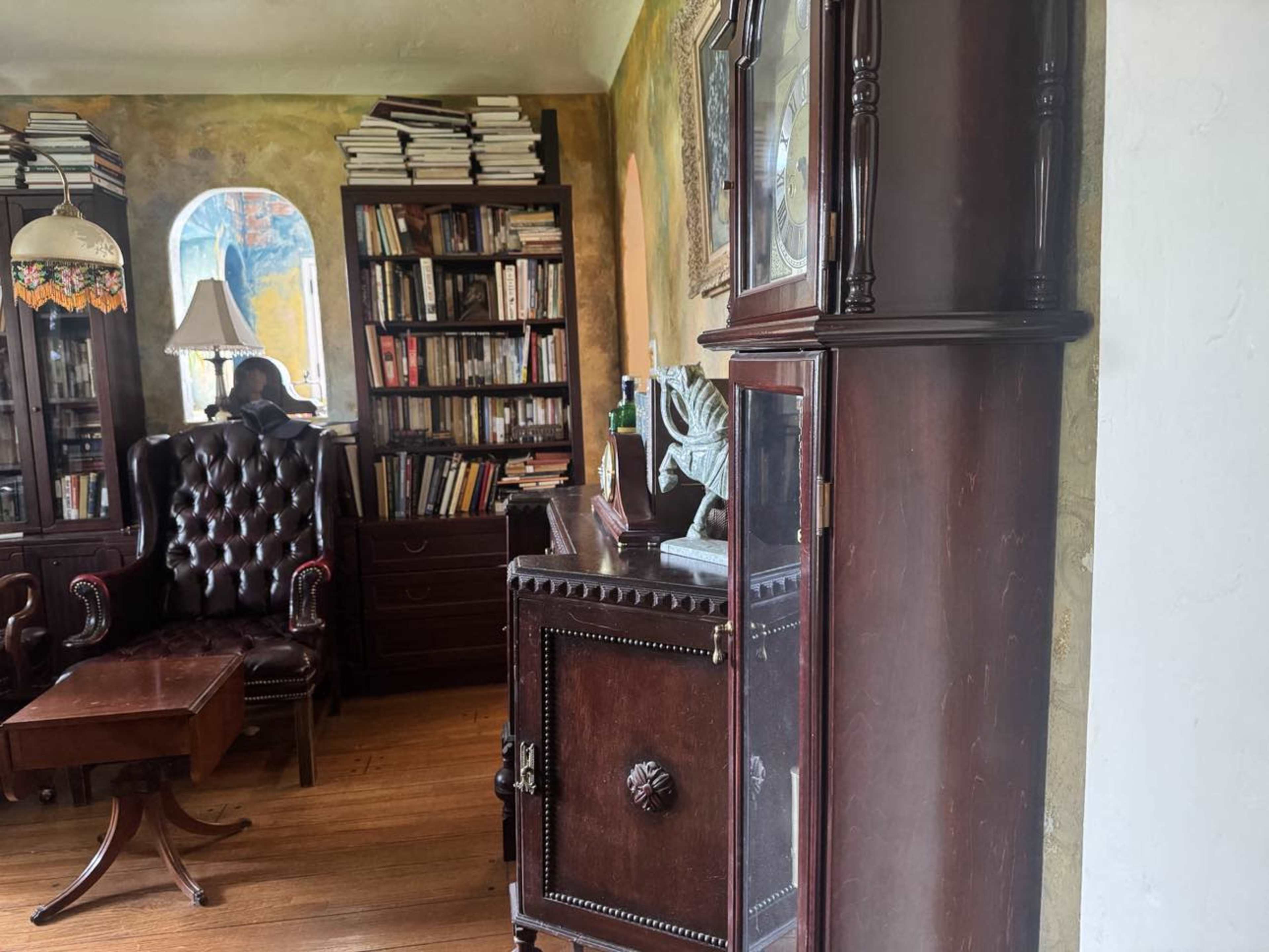 Scenic Spanish-Style Home with Expansive Yards, Sunroom, Citrus Orchard & Storybook Cottage Image in Glenwood, Glendale, CA