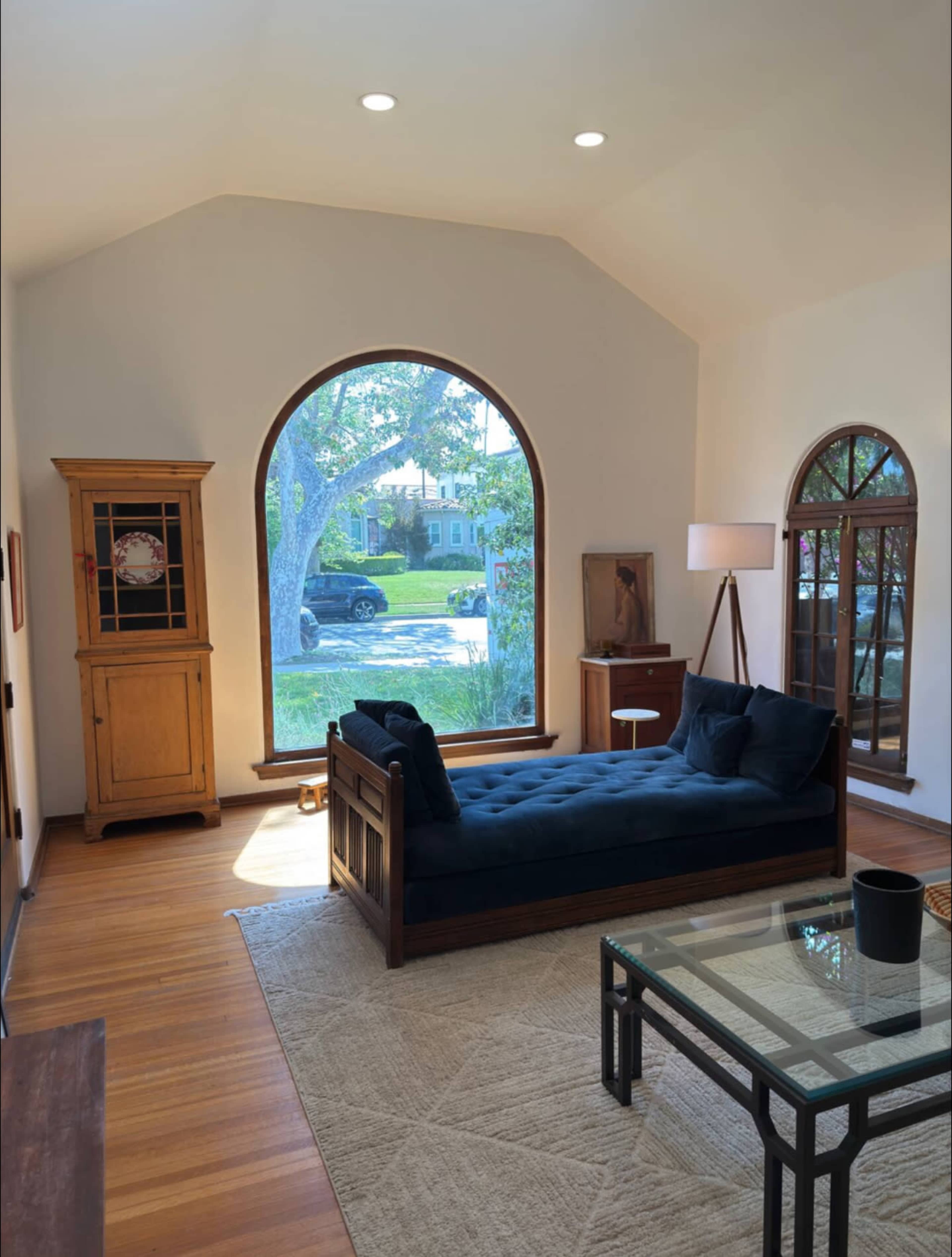 1920s Spanish Cutie (Hancock Park) Image in Hancock Park, Los Angeles, CA