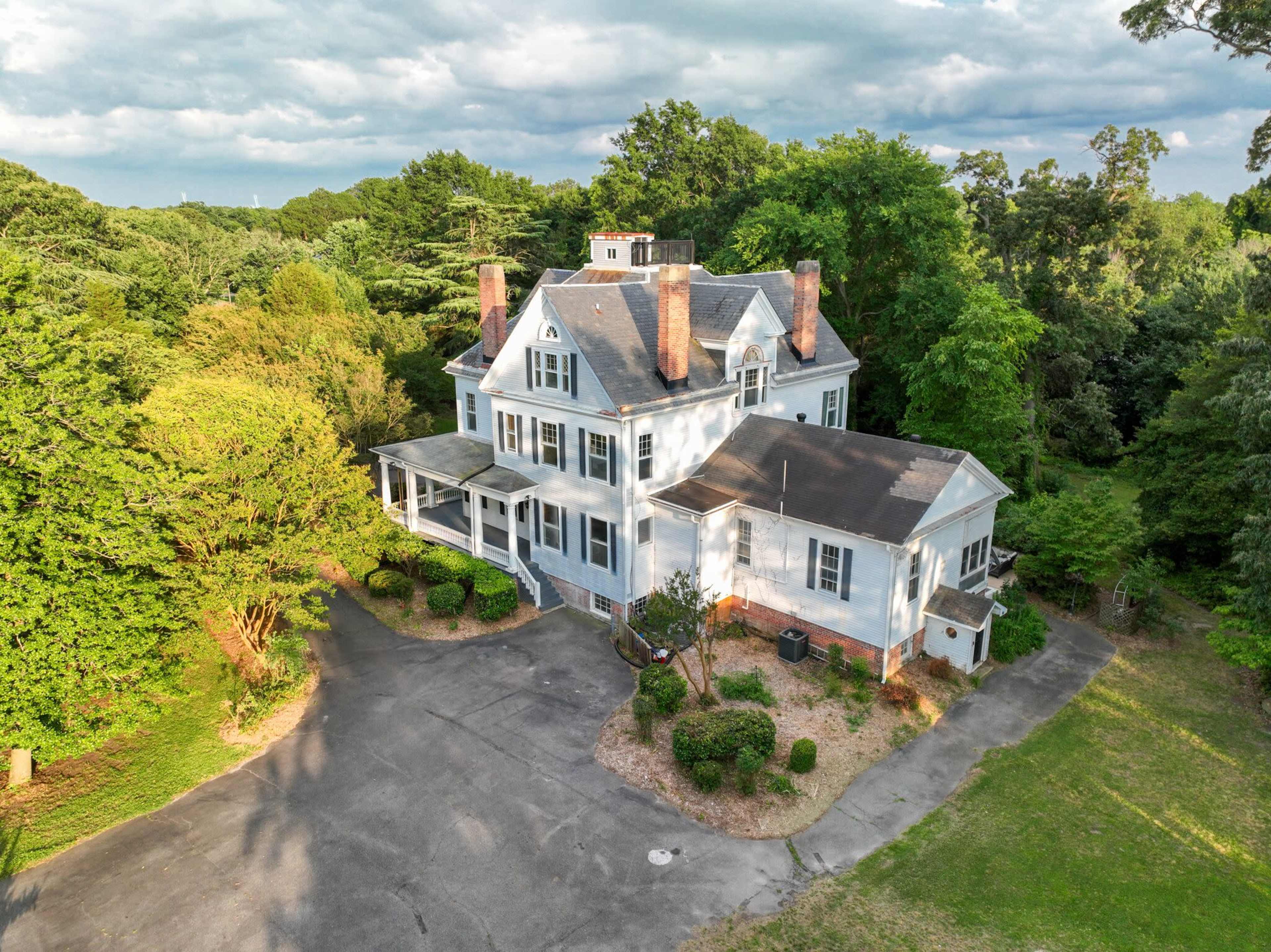 Former Plantation with Amazing Vibe Image in Portsmouth, Portsmouth, VA