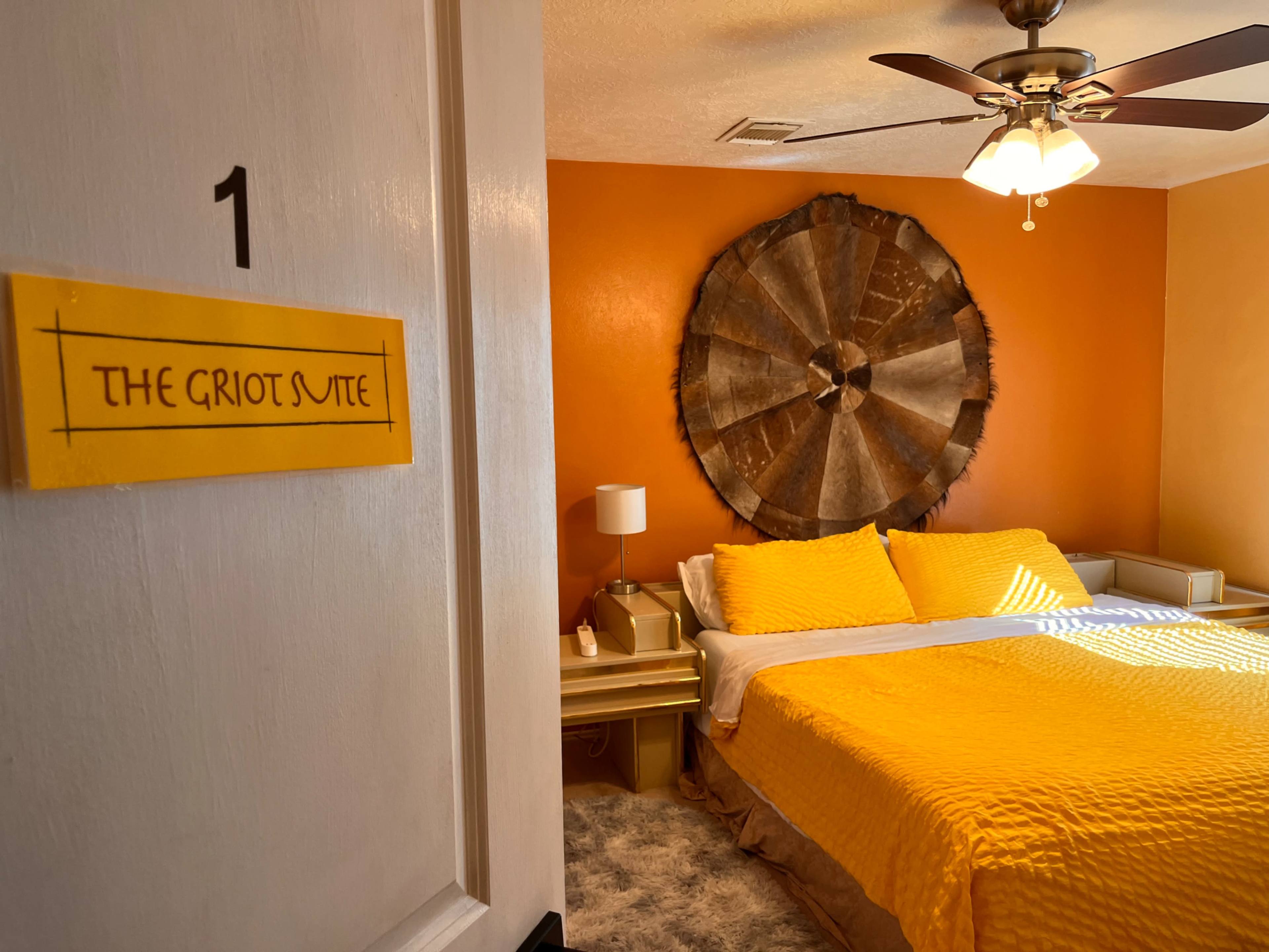 KendajaUSA: an African themed 4 BR guesthouse. Image in Central Southwest, Houston, TX