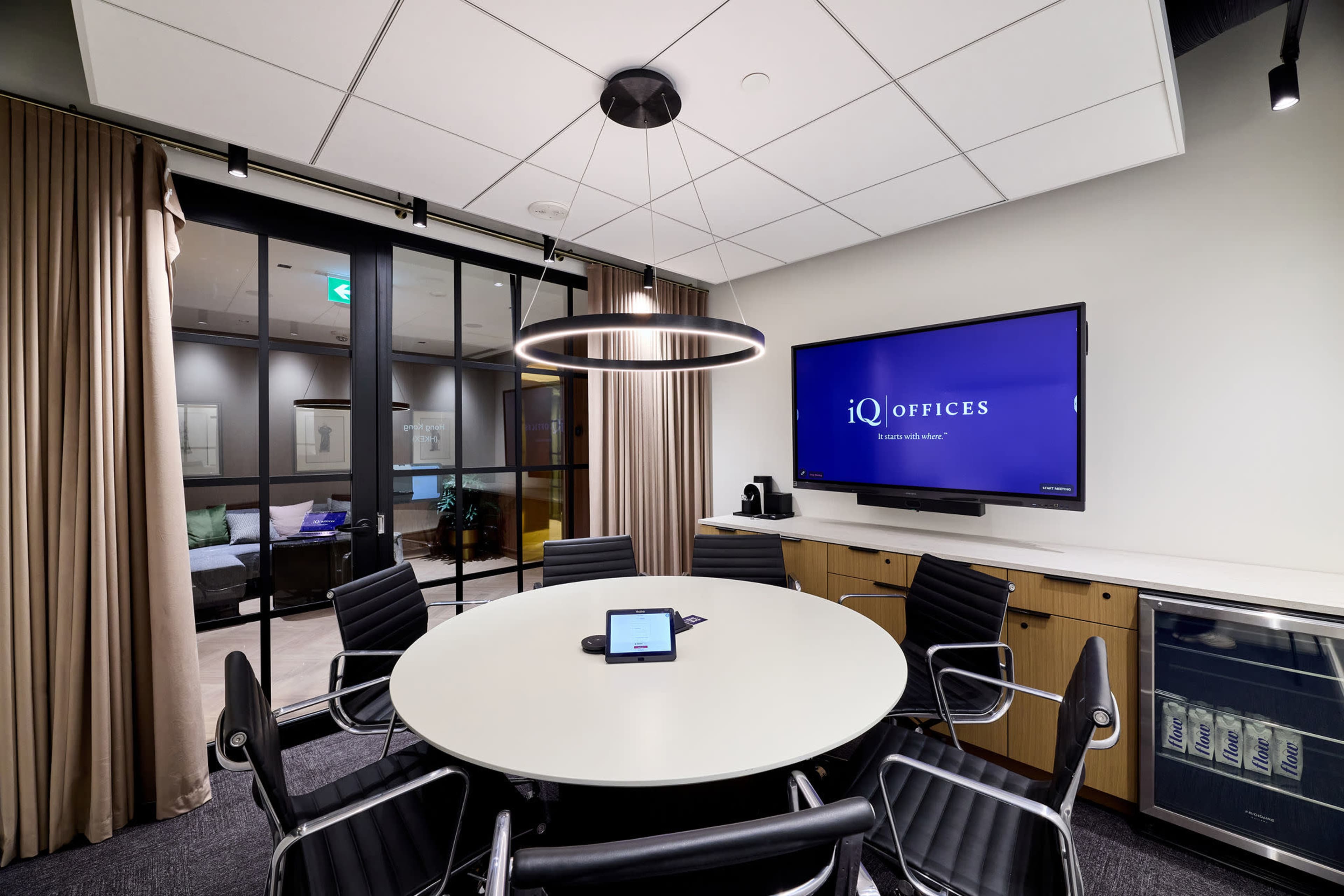 Hong Kong (HKEX) Room Image in Yonge-Bay Corridor, Toronto, ON