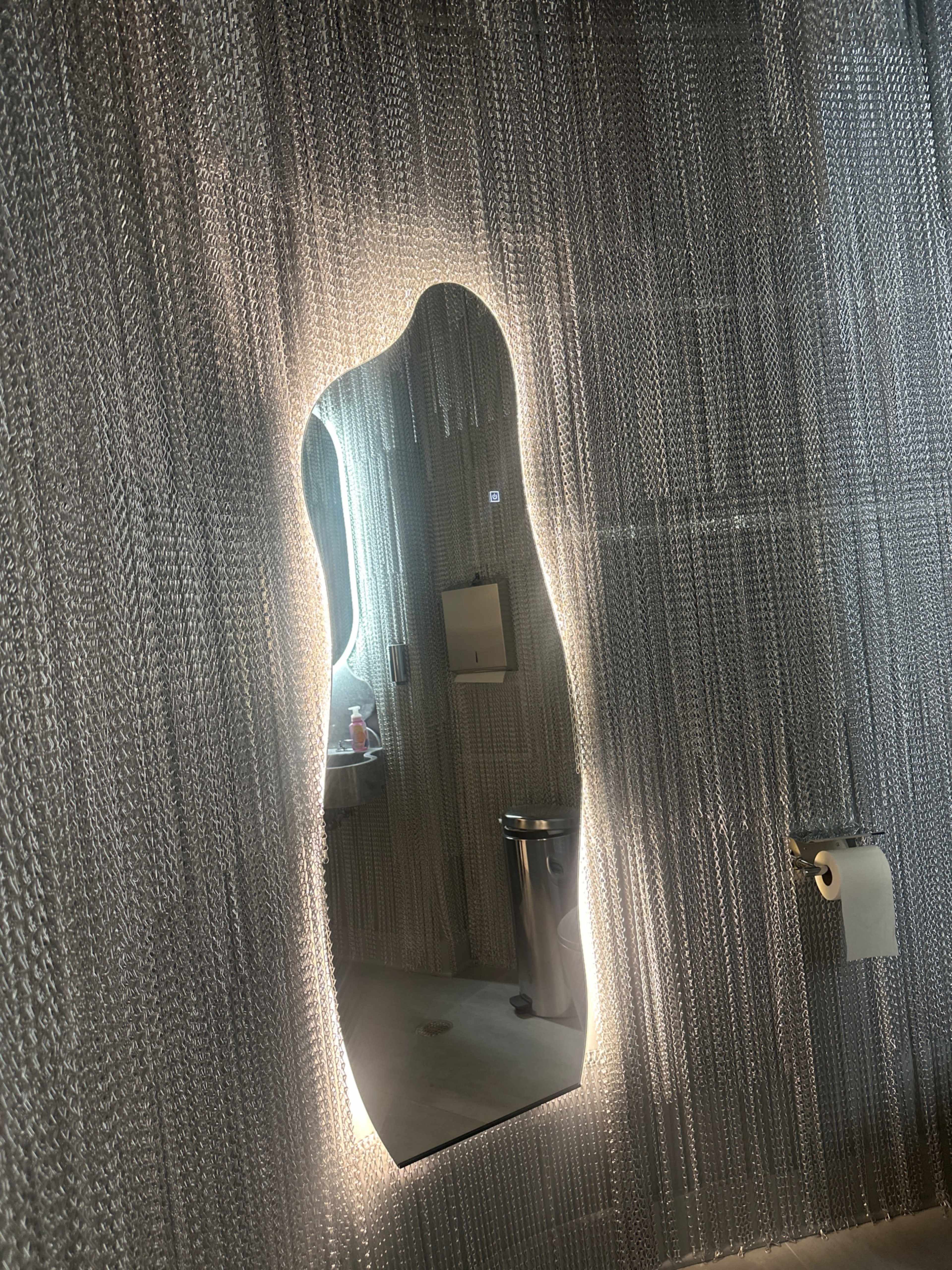 Downtown Luxurious Studio Image in Near West Side, Chicago, IL