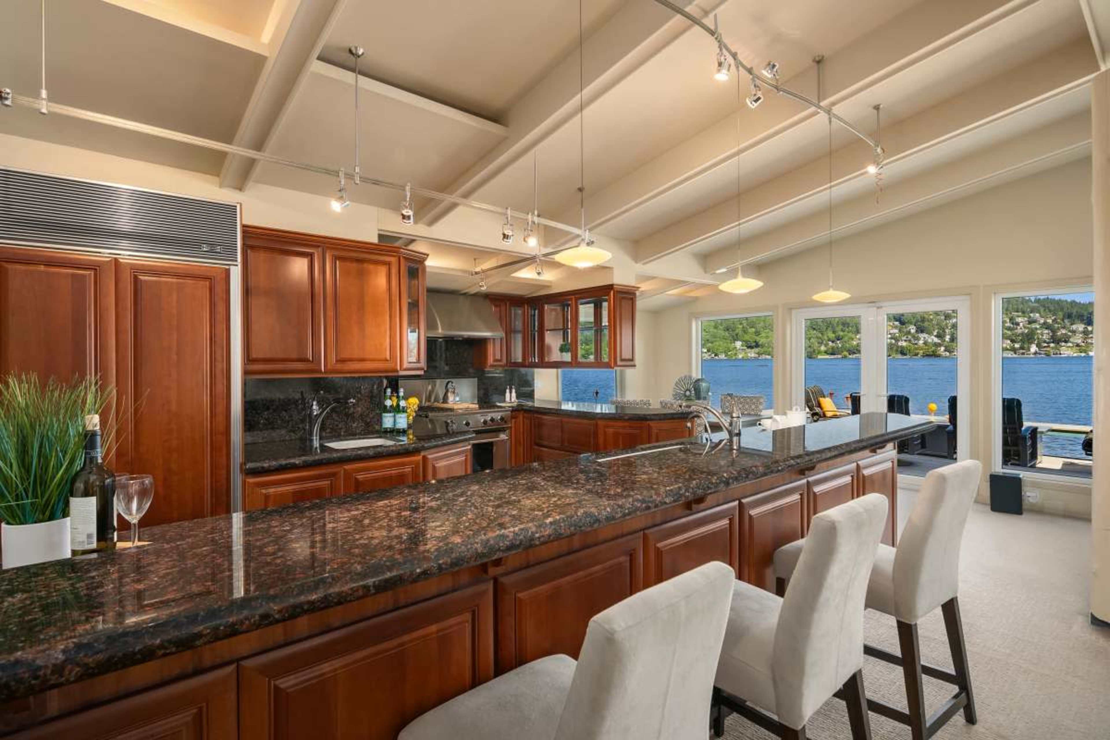 Water front Lake Sammamish Image in Northeast Bellevue, Bellevue, WA