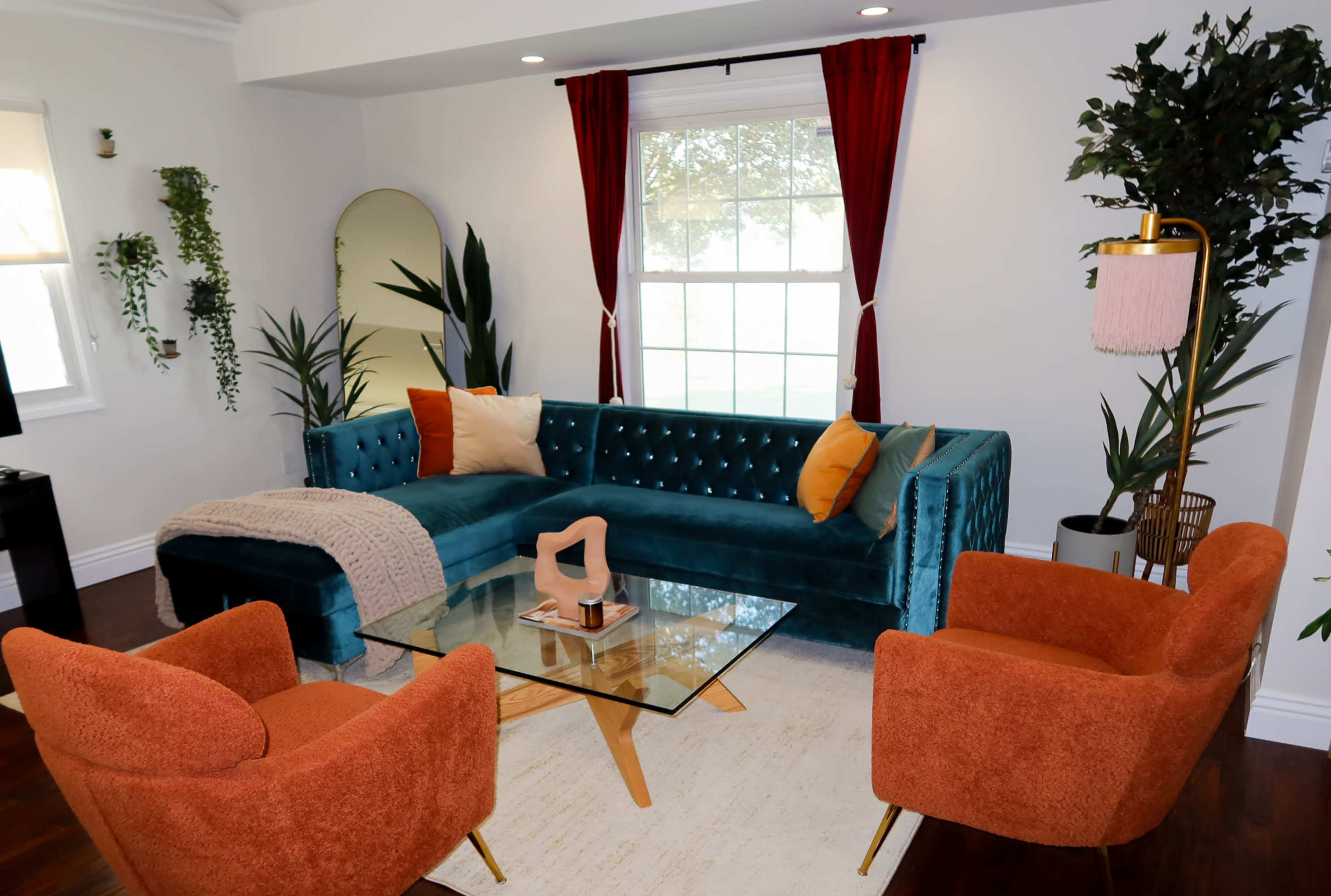 Colorful Modern Penthouse with a VIEW Image in North Hills, North Hills, CA