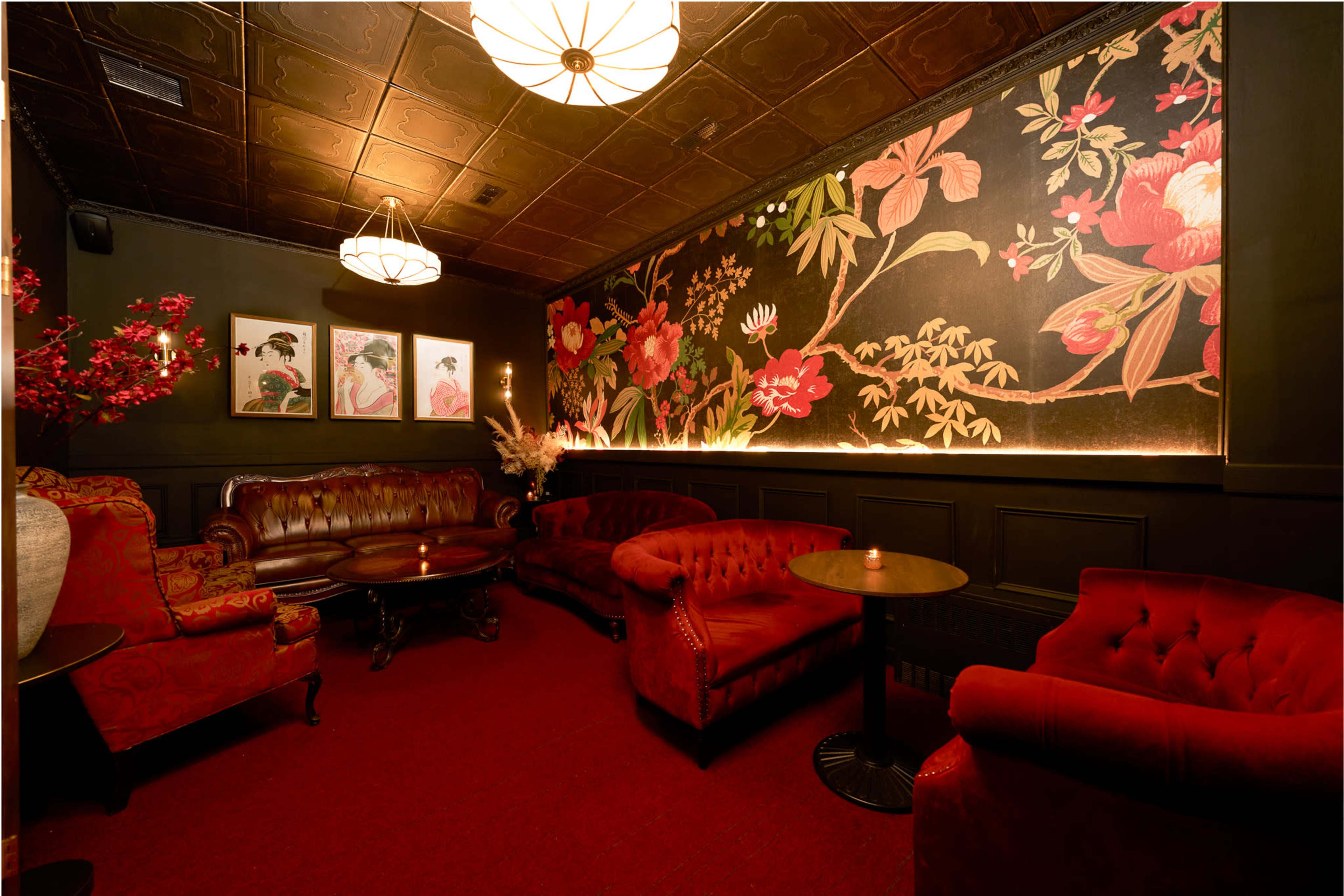 Luxurious Speakeasy Lounge in Midtown East Image in Midtown Manhattan, New York, NY