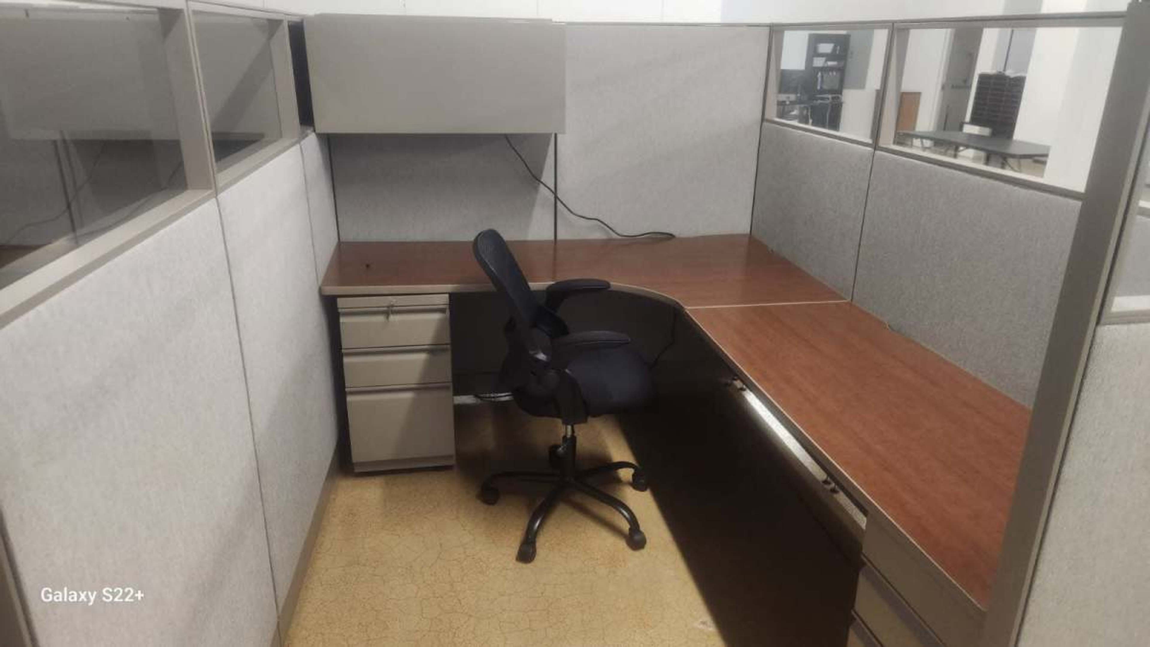 Versatile Business Space for Work, Meetings & Showcasing Products Image in Du Page Township, Bolingbrook, IL