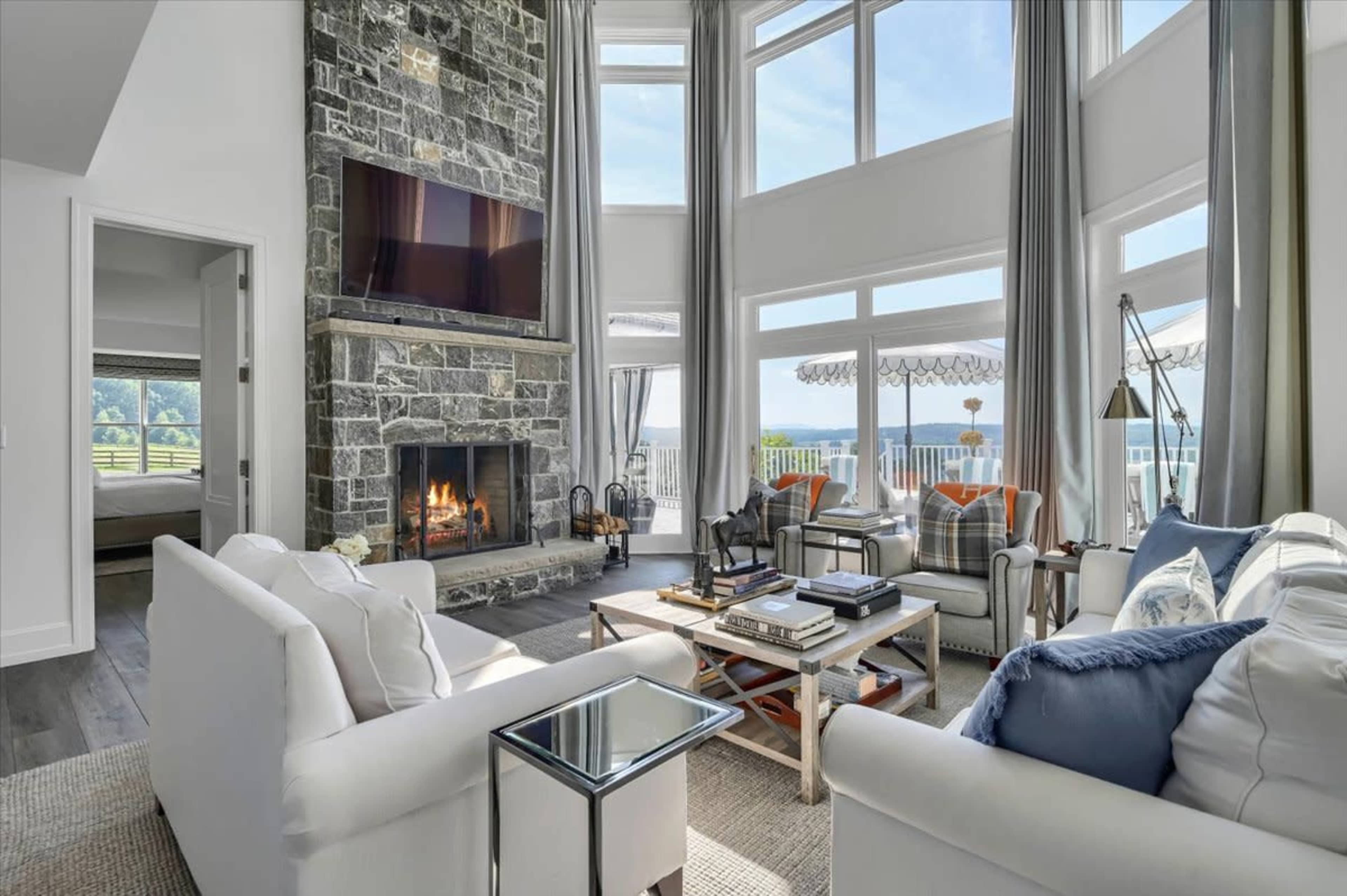 Upstate NY Luxury Estate with Pool, Padel Court & Scenic Views Image in Minisink, New York, NY