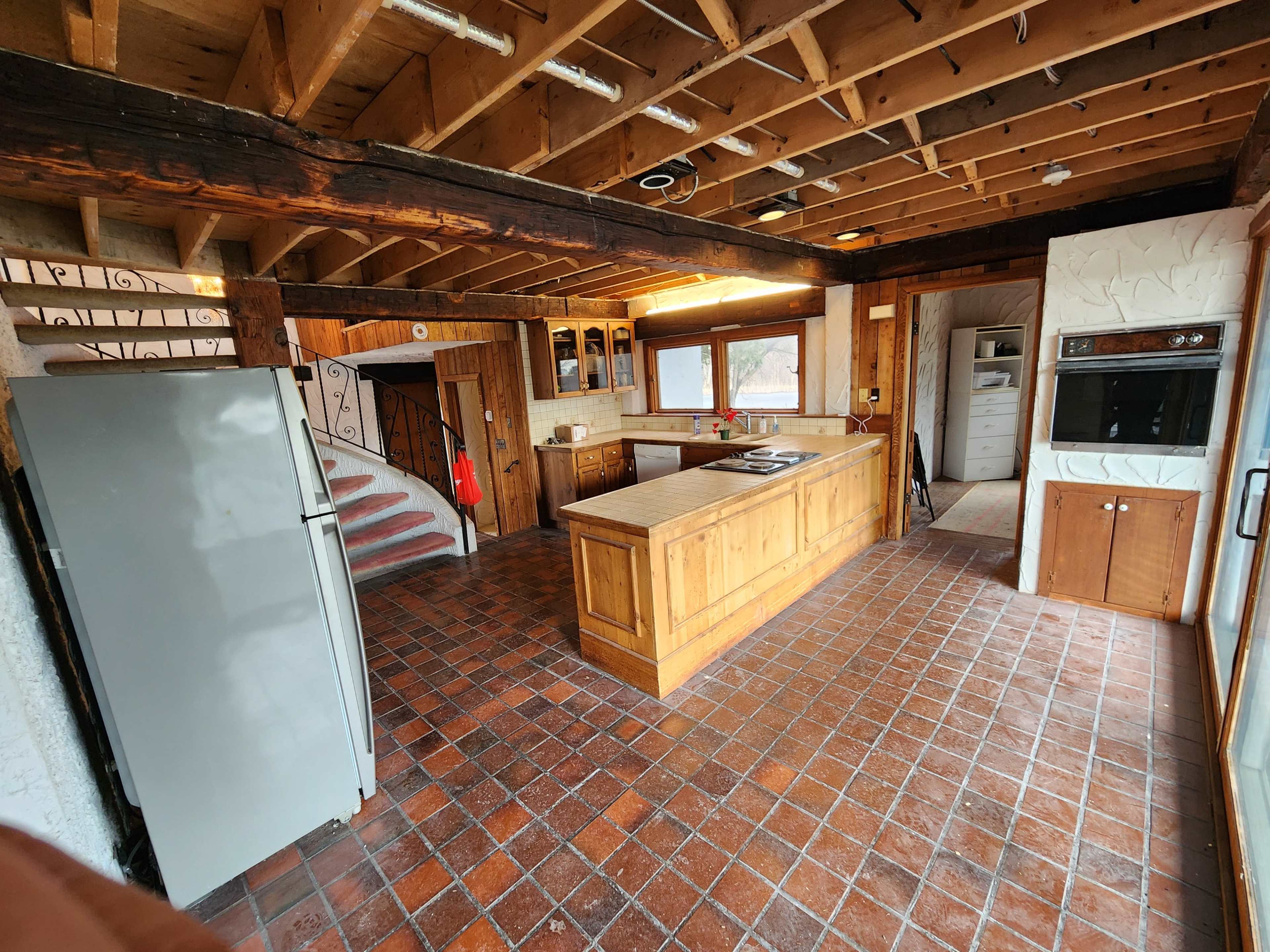 Rural Country House & Barn – Stunning Film Location in Nature Image in Whitby, Whitby, ON