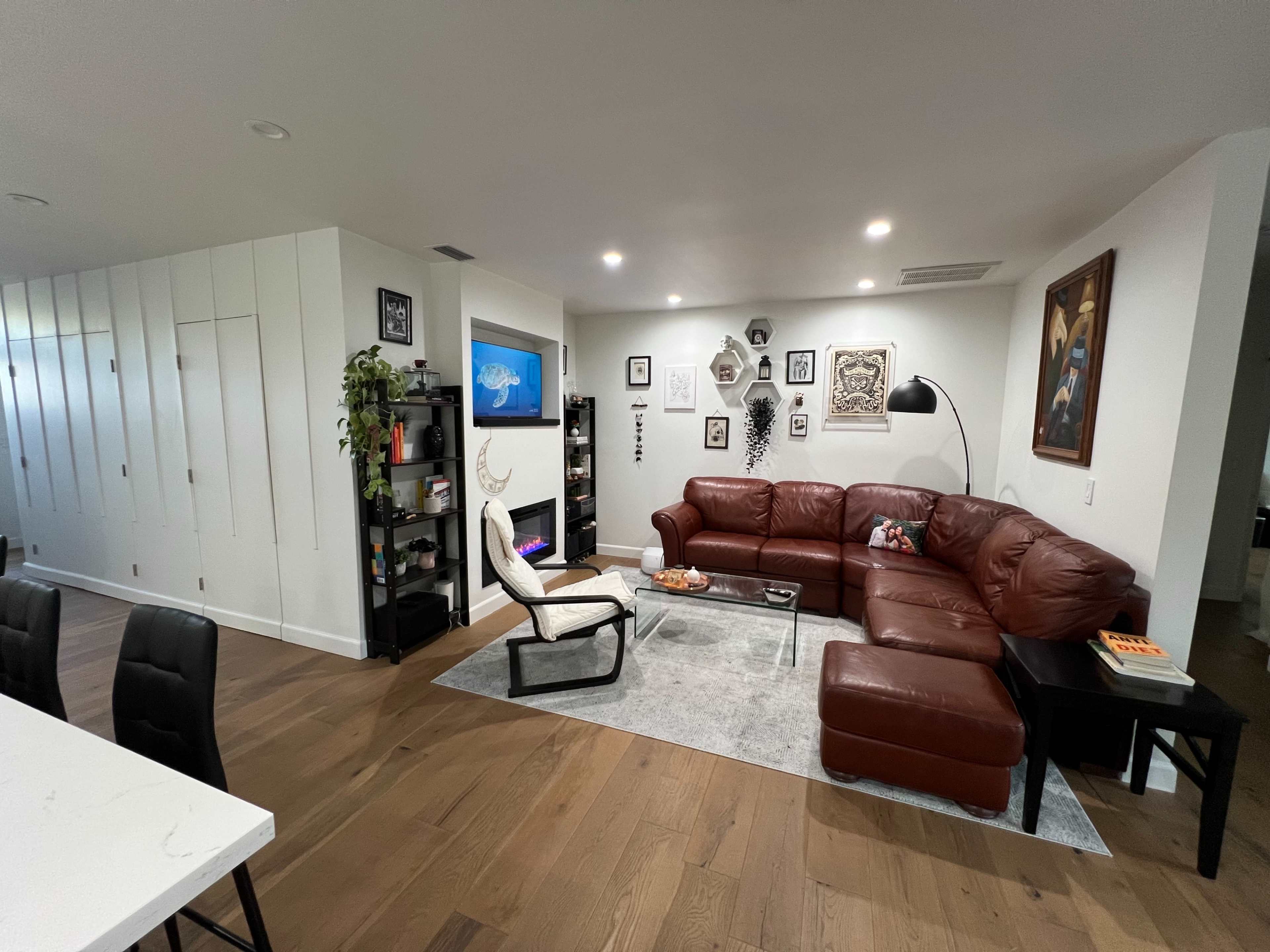 Serene Home with Lush Backyard & Chef's Kitchen Image in Lake Balboa, Van Nuys, CA