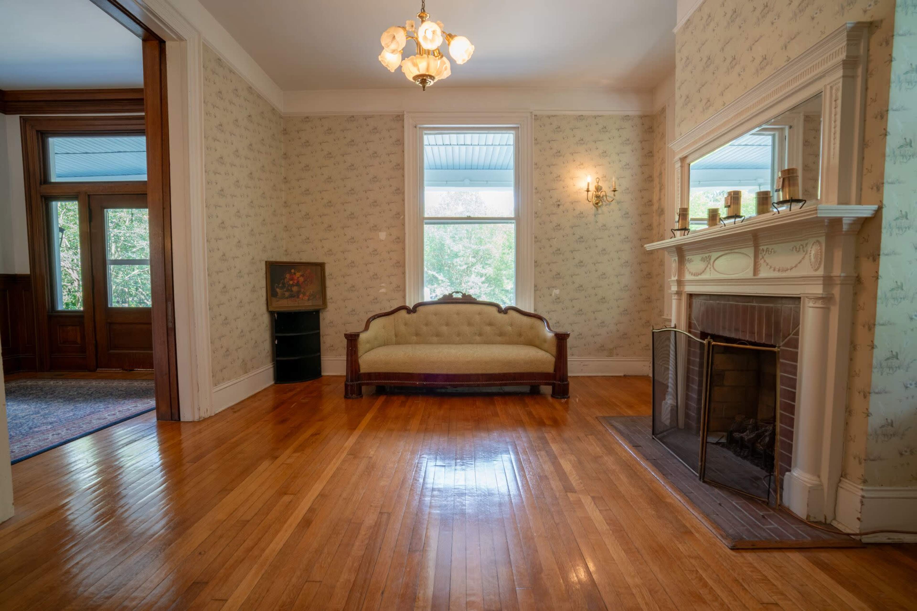Former Plantation with Amazing Vibe Image in Portsmouth, Portsmouth, VA
