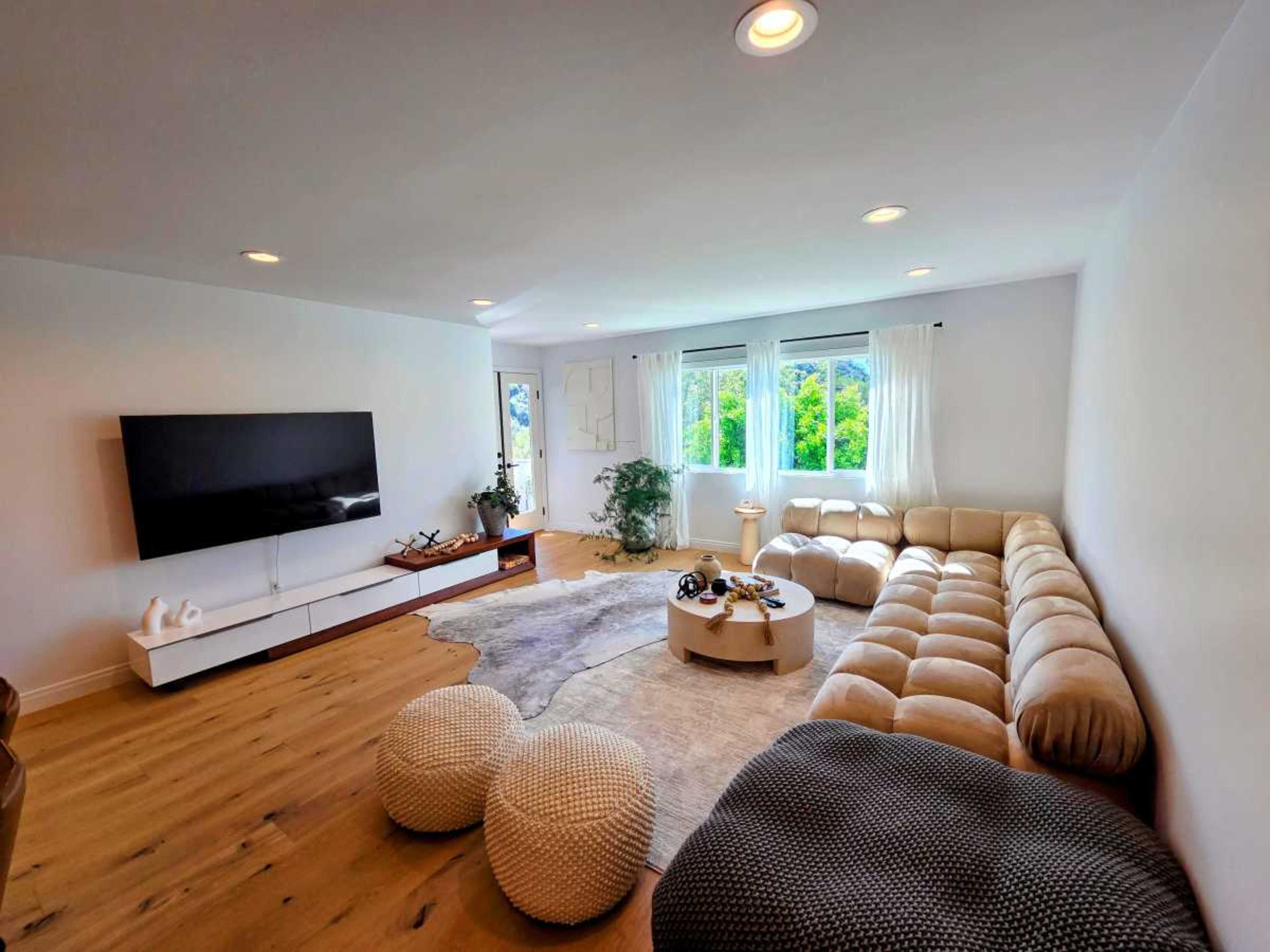 Serene 2bd Condo in Glendale Image in Verdugo Woodlands, Glendale, CA