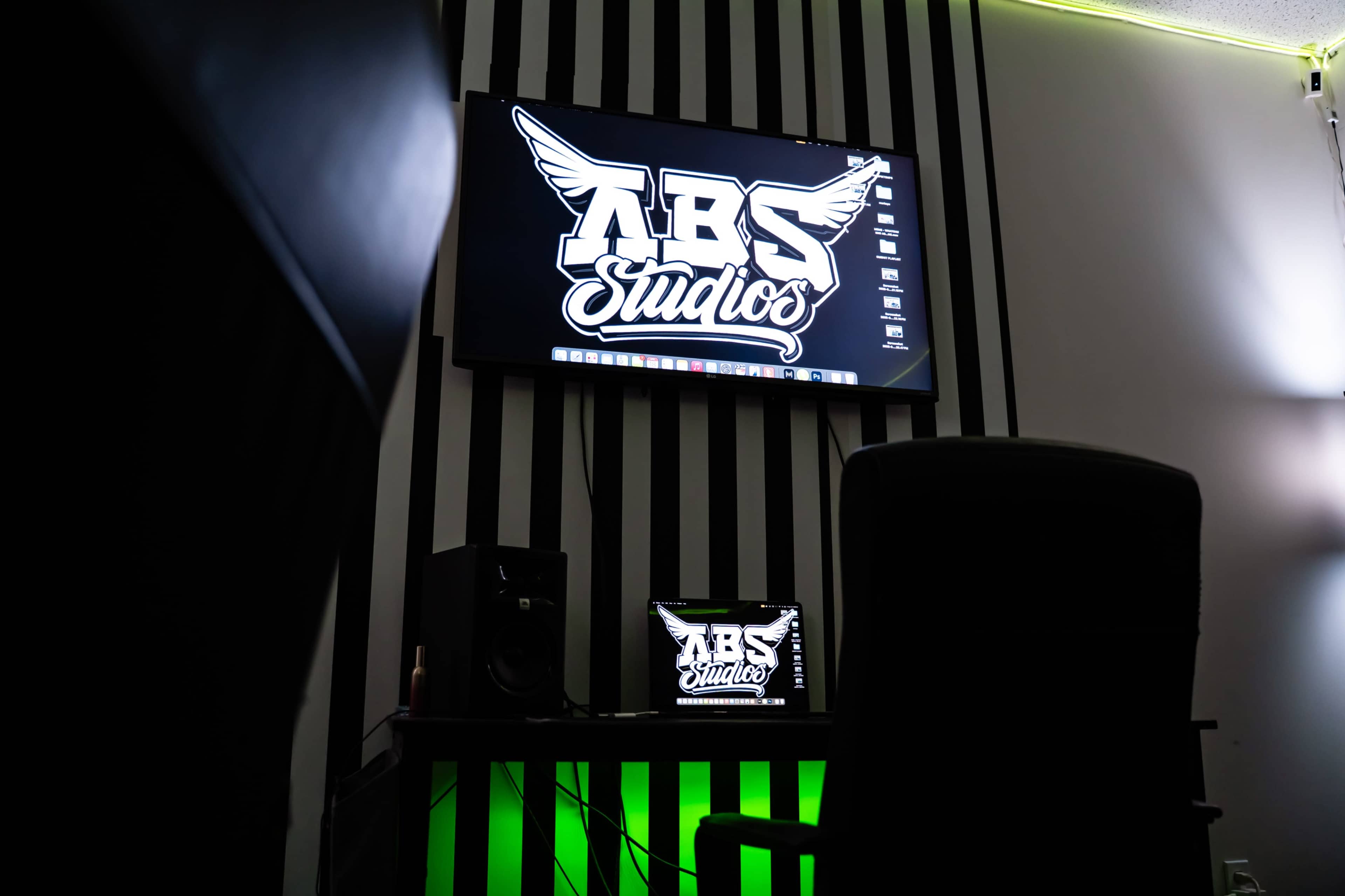 Editing Suite Image in South Nashville, Nashville, TN
