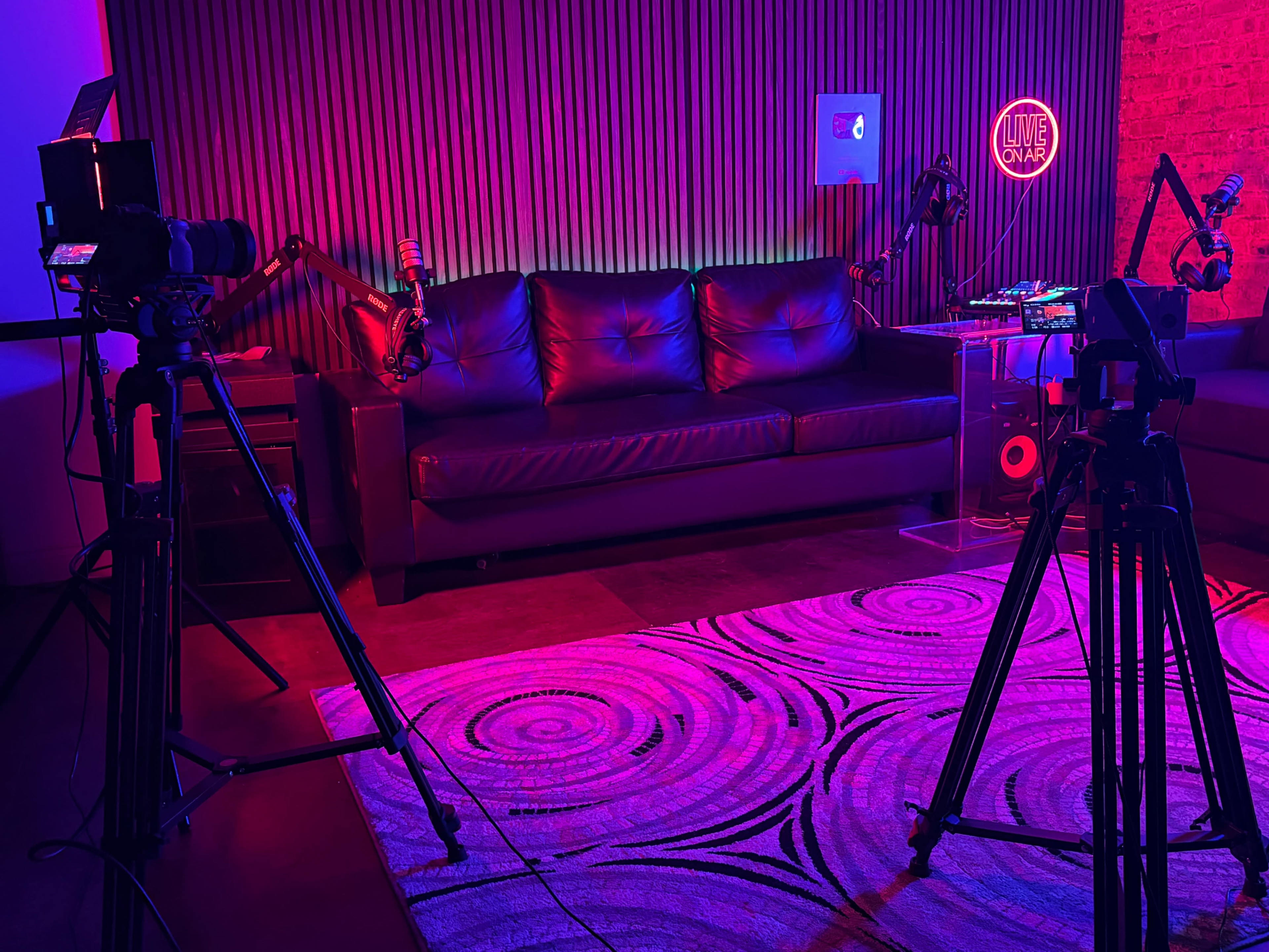 Industry Quality Led Lit Podcast/ Streaming Studio Minutes From Downtown Chicago Image in South Side, Chicago, IL