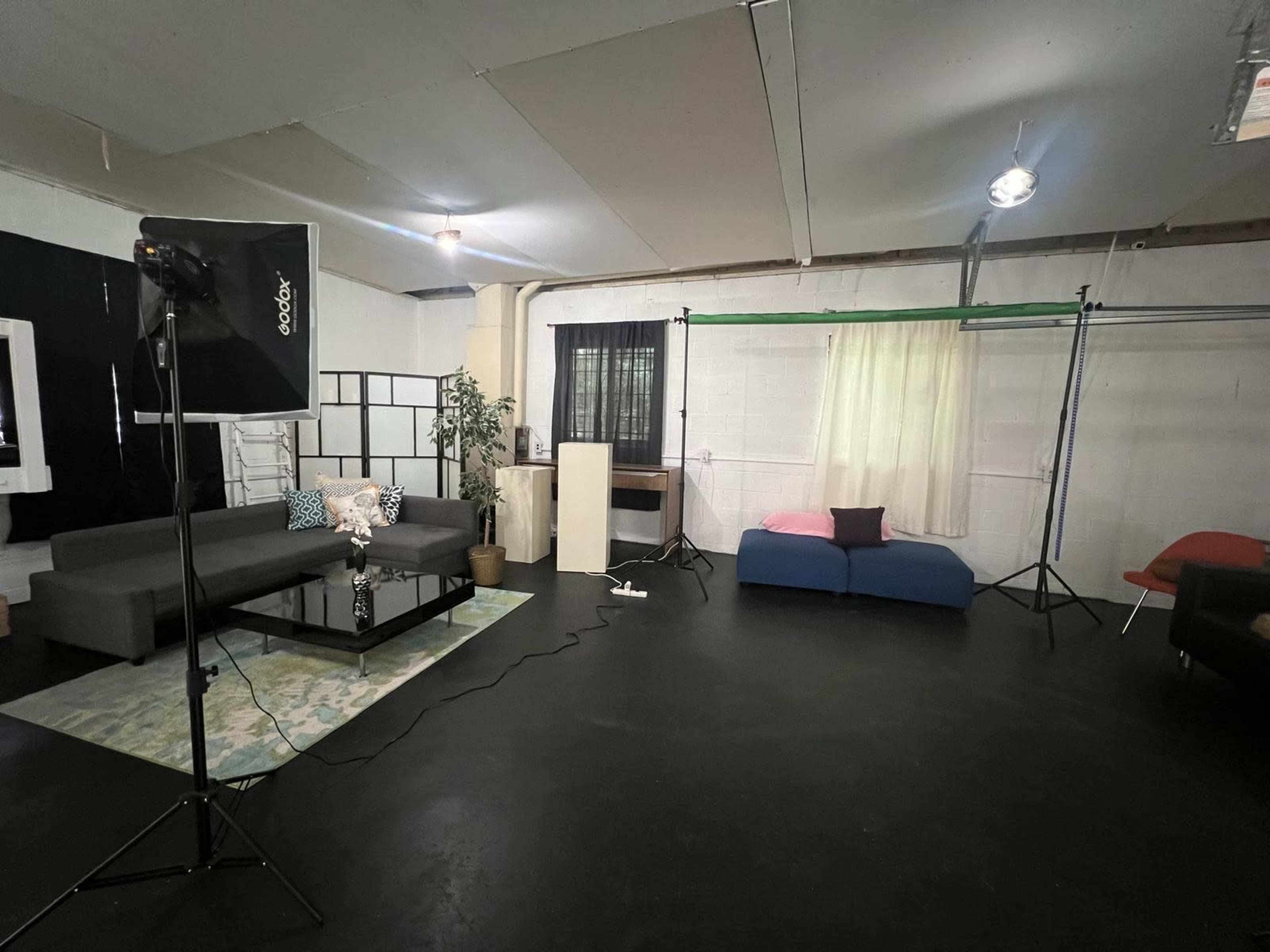 Large Photo and Video Studio Downtown with Parking, seamless paper, lighting and creative sets designs Image in , Fayetteville, GA
