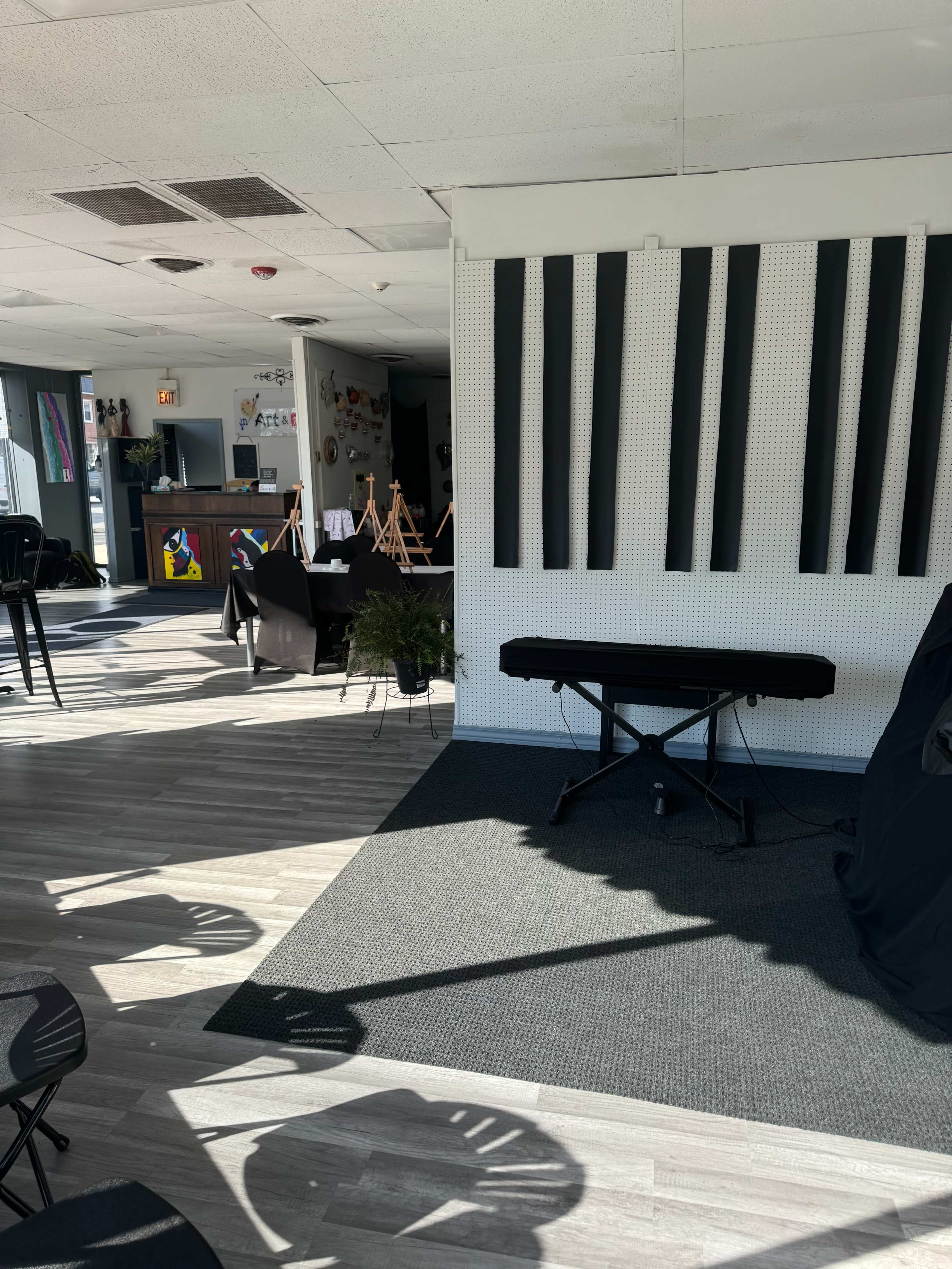 A serene artistic vibe with art, music, and coffee! Image in Bremen Township, Midlothian, IL