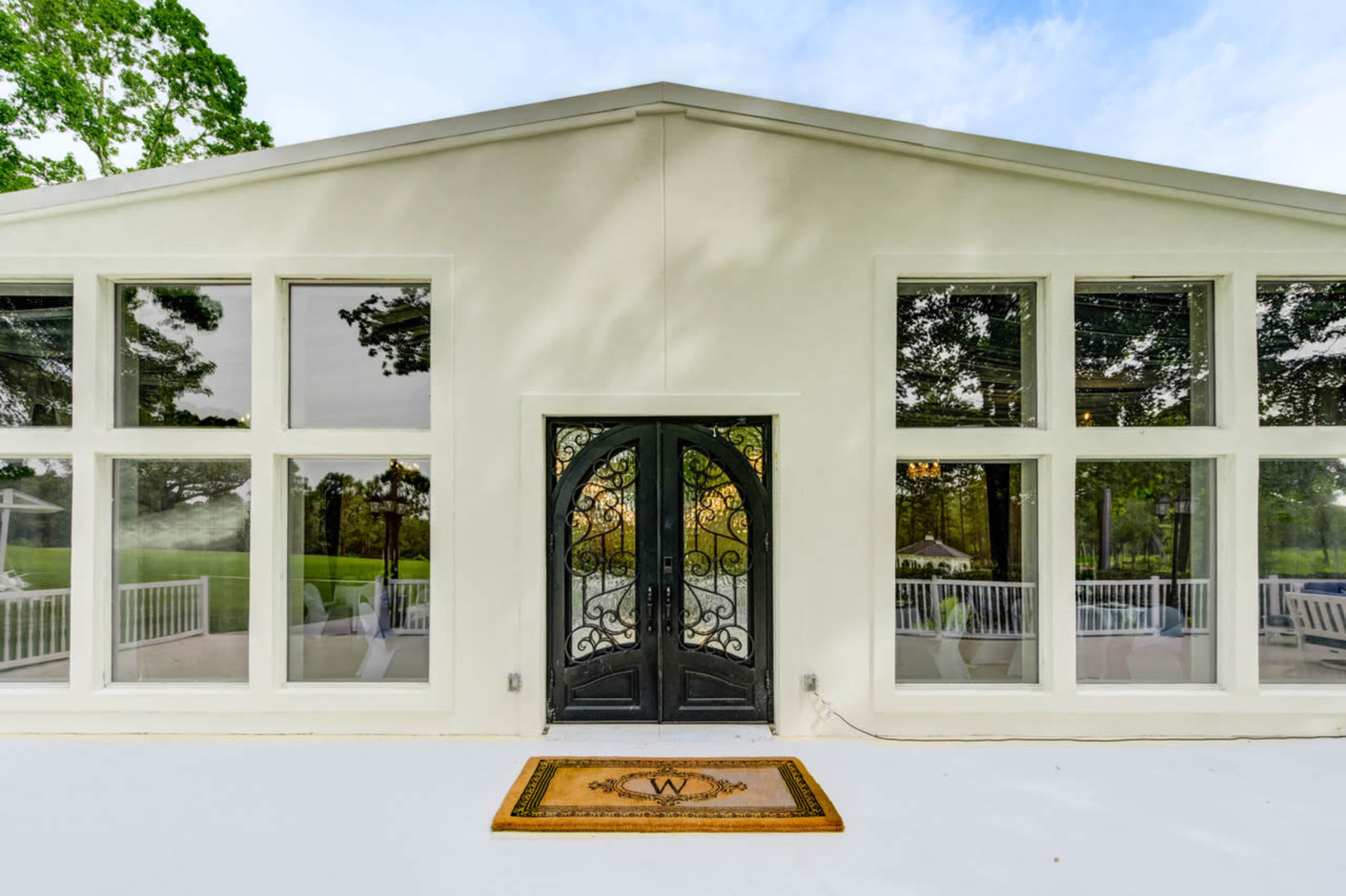 Beautiful 53 acre Event Venue with Manor Home Image in , Huntsville, TX