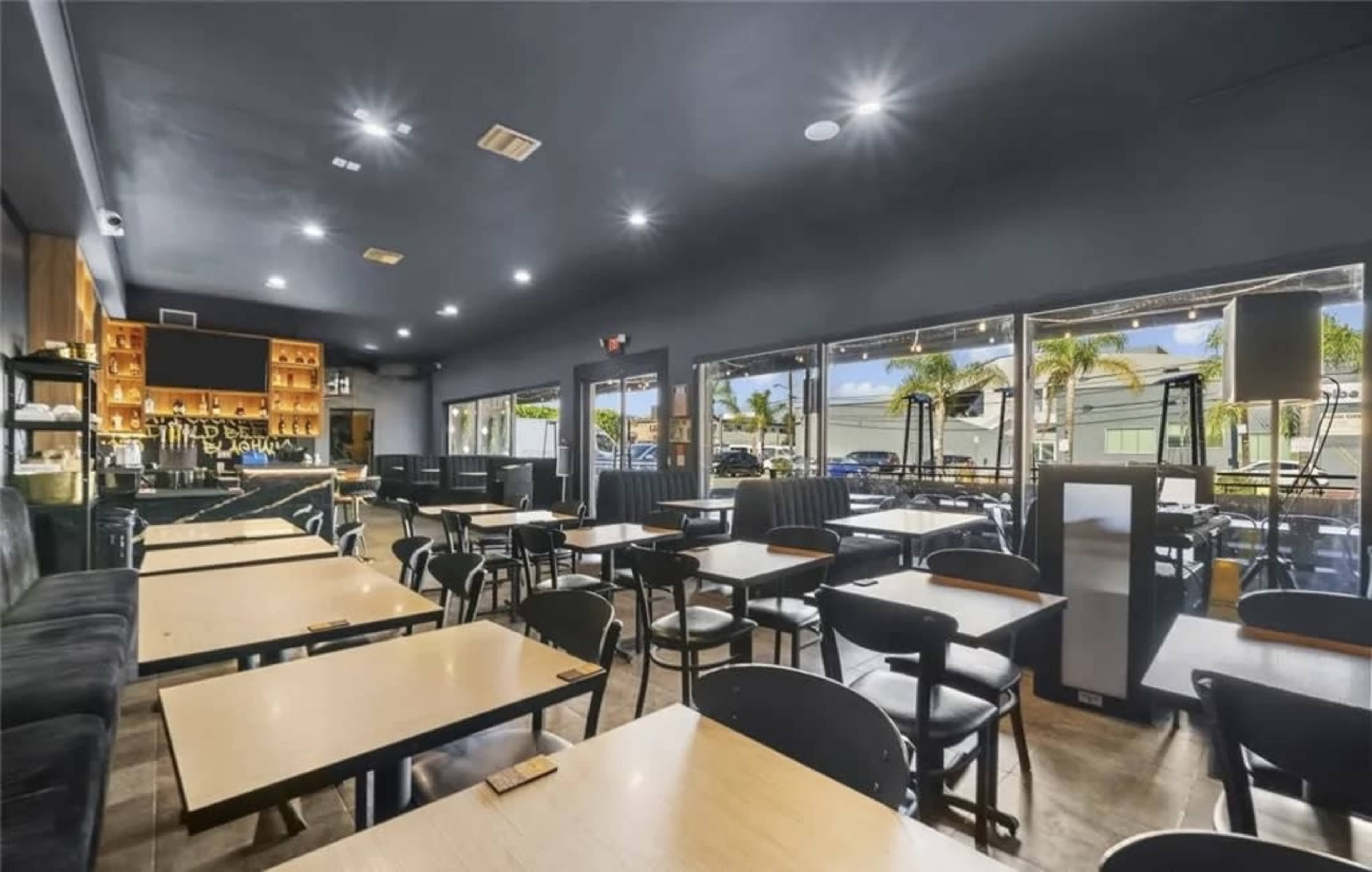 Upscale Restaurant Lounge in North Hollywood Image in North Hollywood, North Hollywood, CA