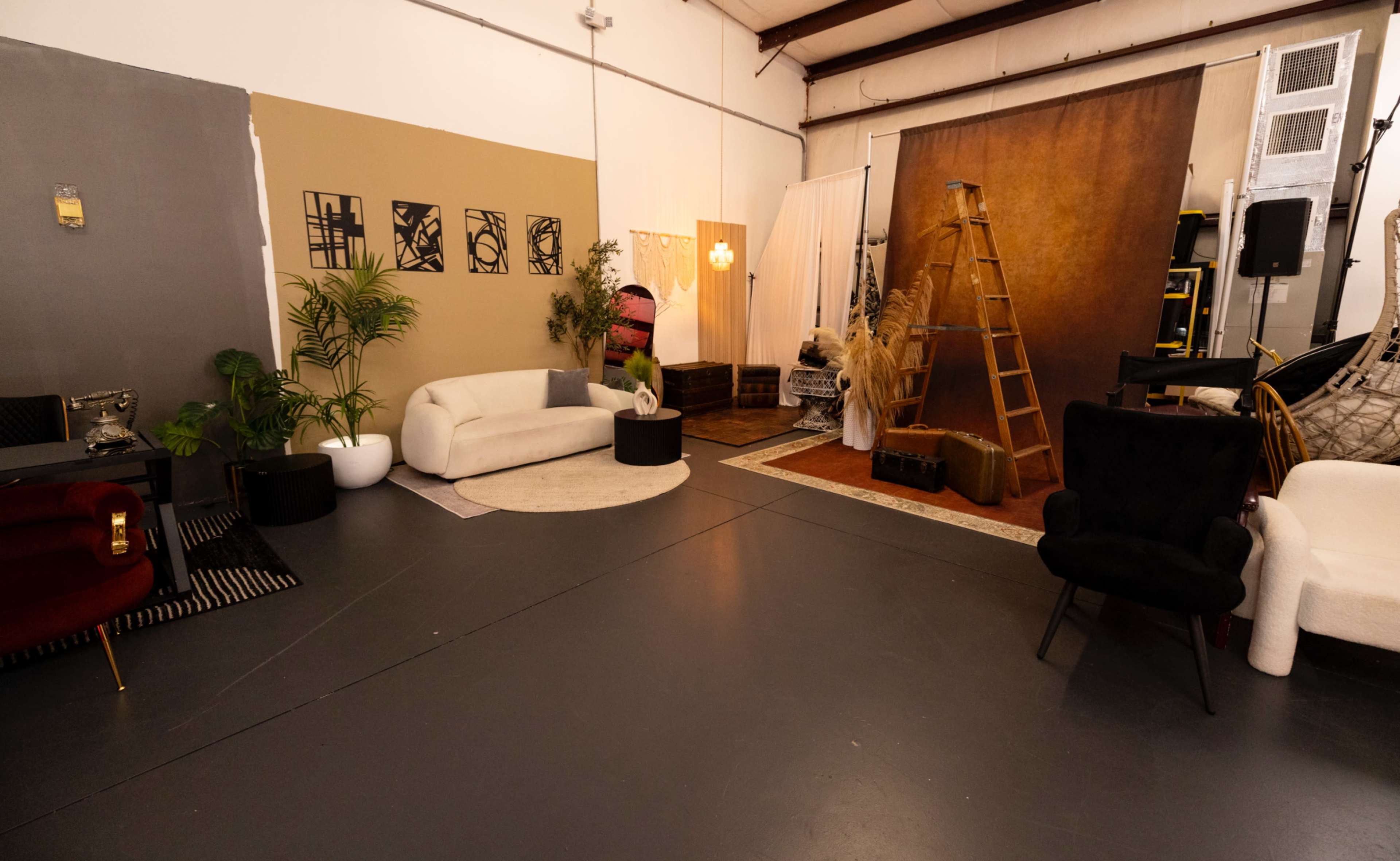 Photography Studio with full privacy Image in , Apopka, FL